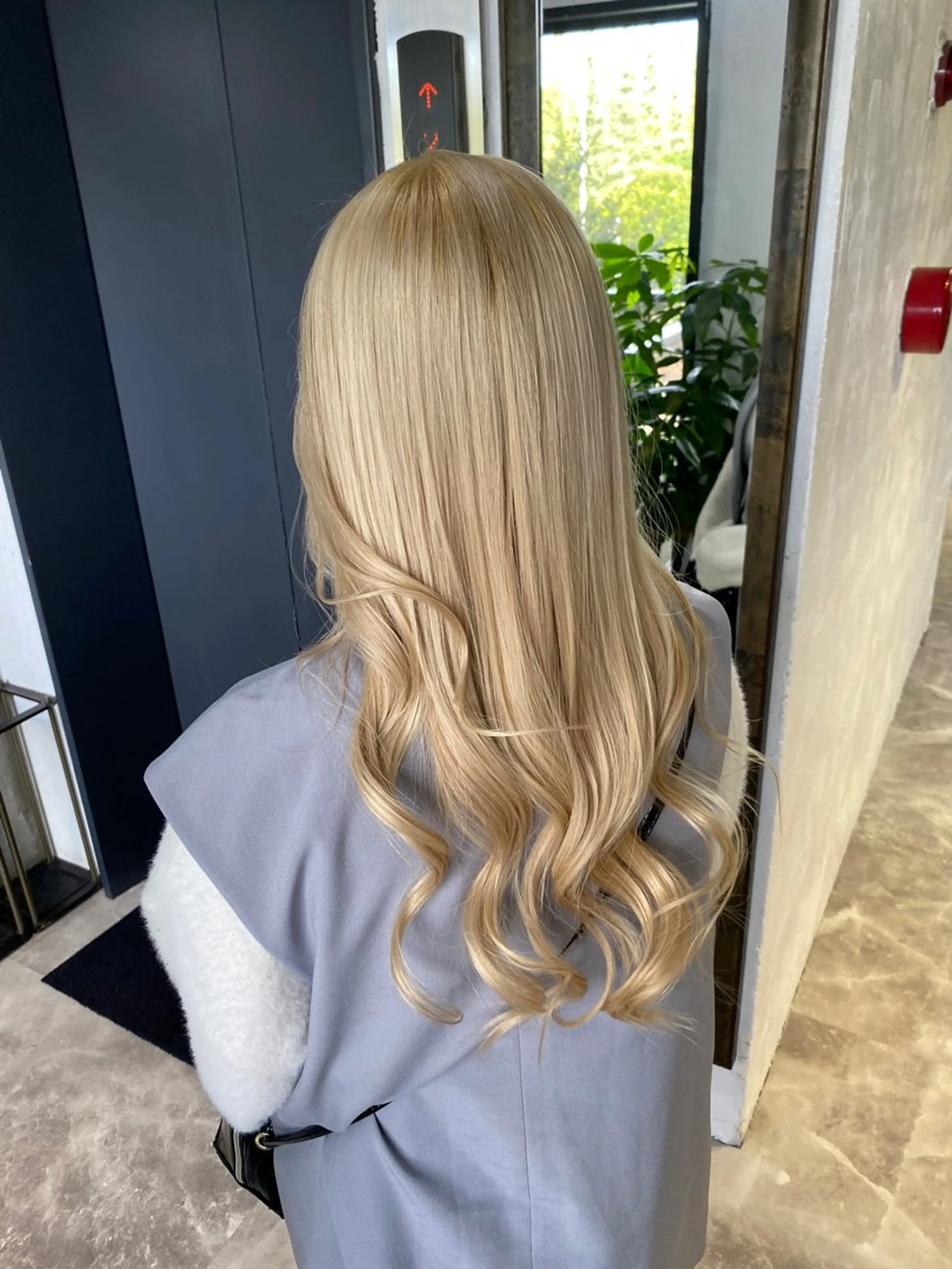 💛3月4月限定💛《ミルクティーベージュ＆ブロンドカラー》ハイトーン🎗️トリプルカラーケアブリーチ使用‼️カラーの写真