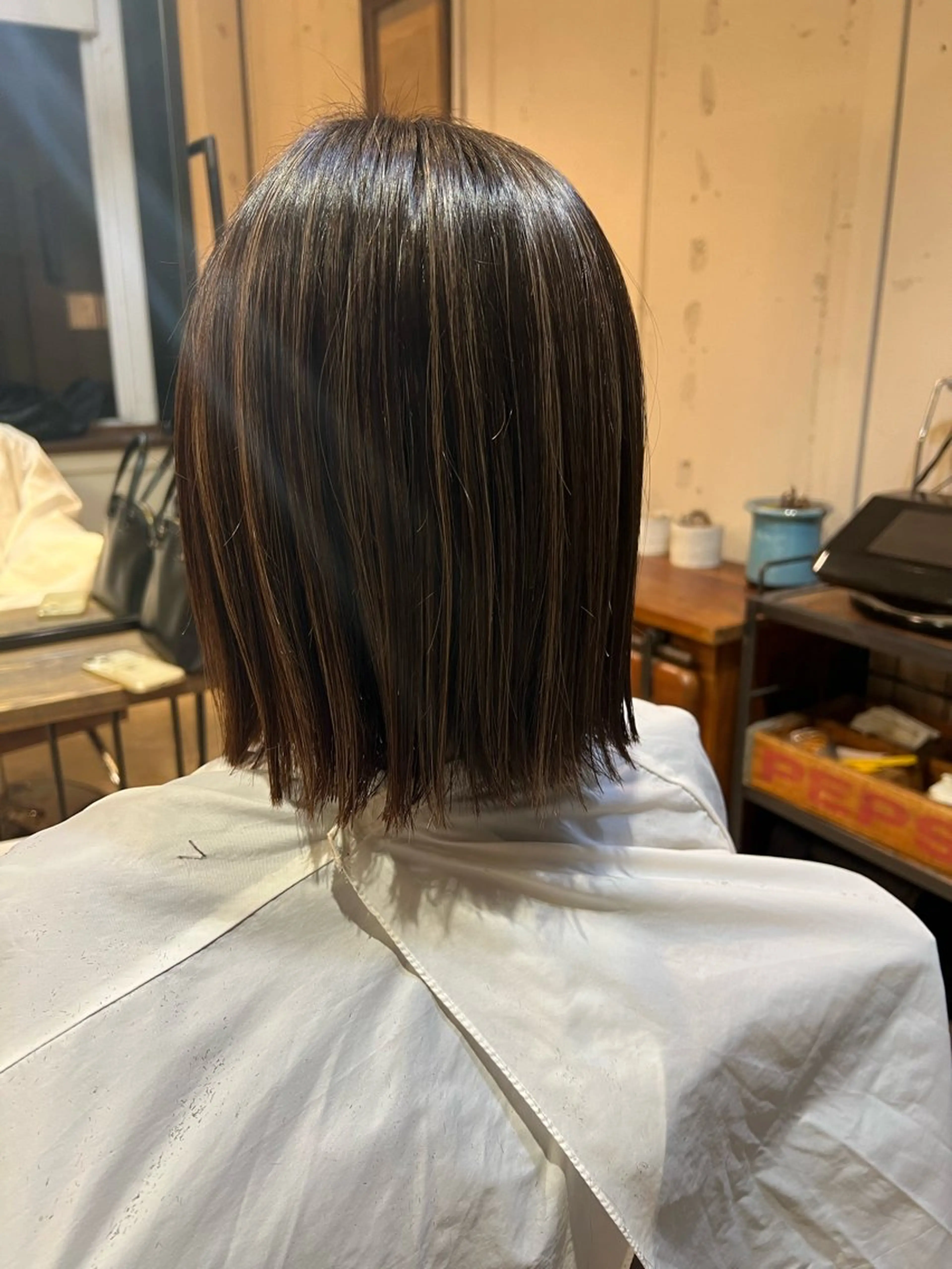 ショート カラー エドルカラー ハイライトカラー ハイライト トリートメント 毛谷 嘉明/ブリーチカラーのヘアスタイル