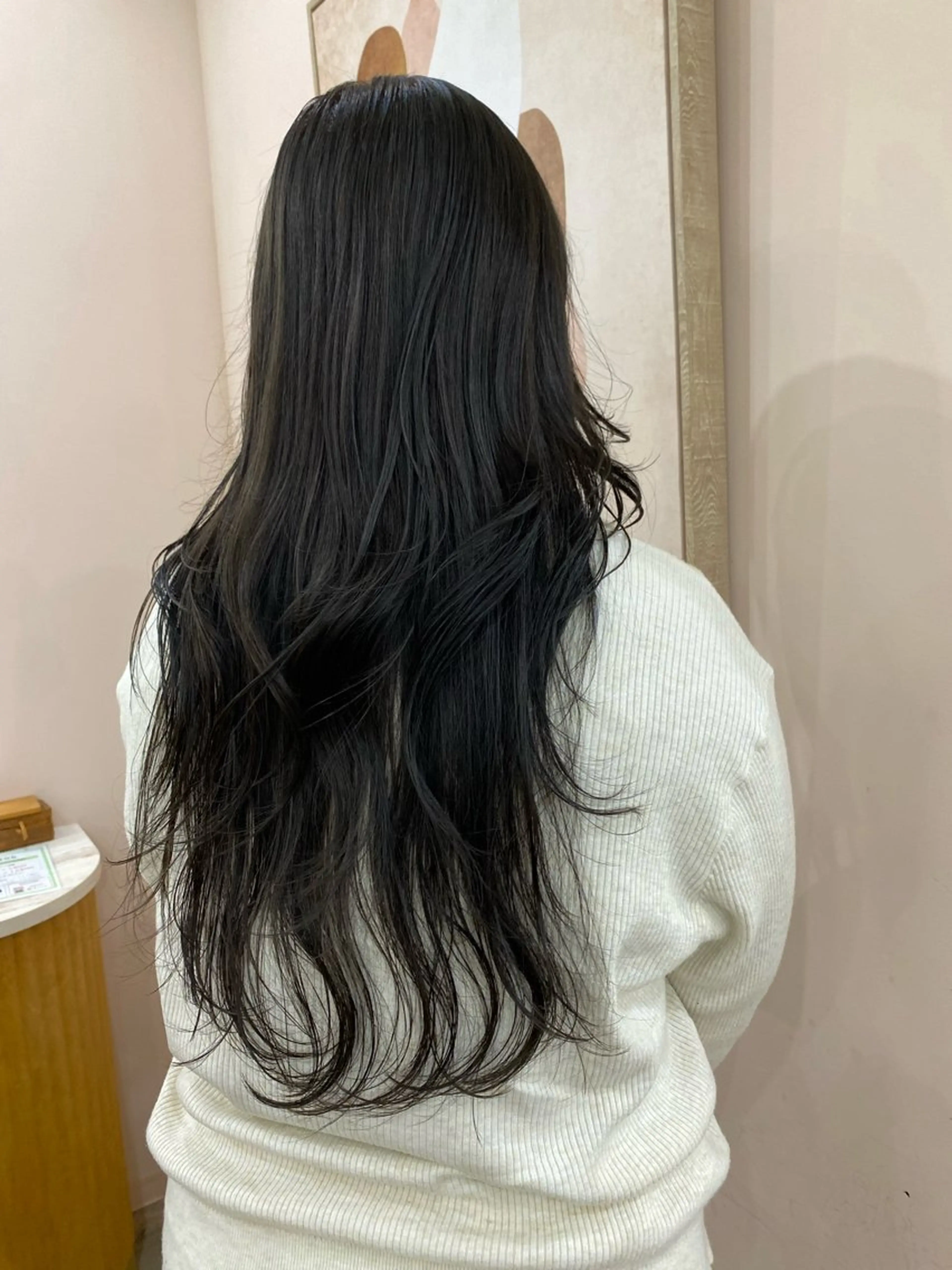 カラー 透明感カラー グレージュ 君島 花楓のヘアスタイル