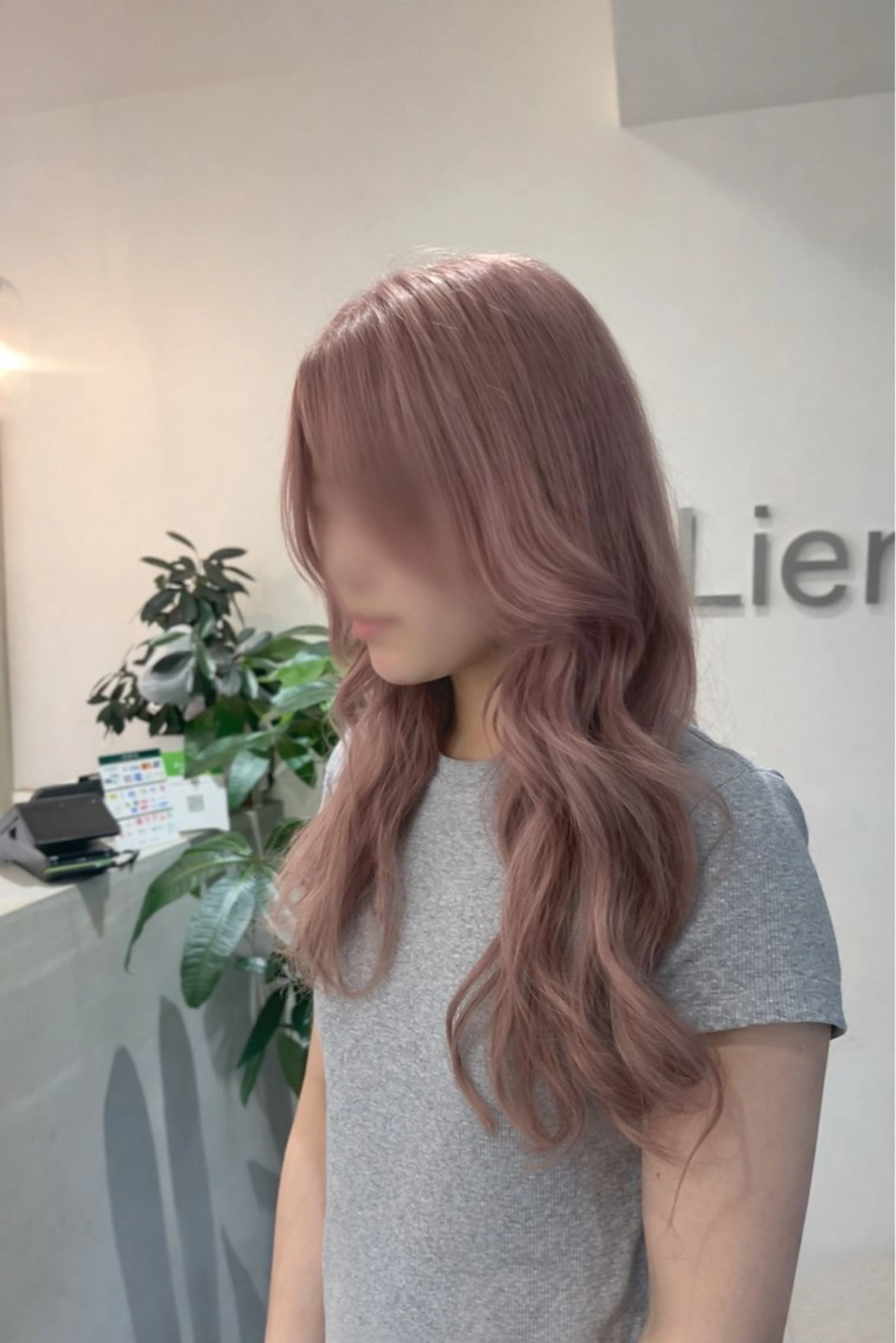 ロング カラー BLEACH YURINAのヘアスタイル