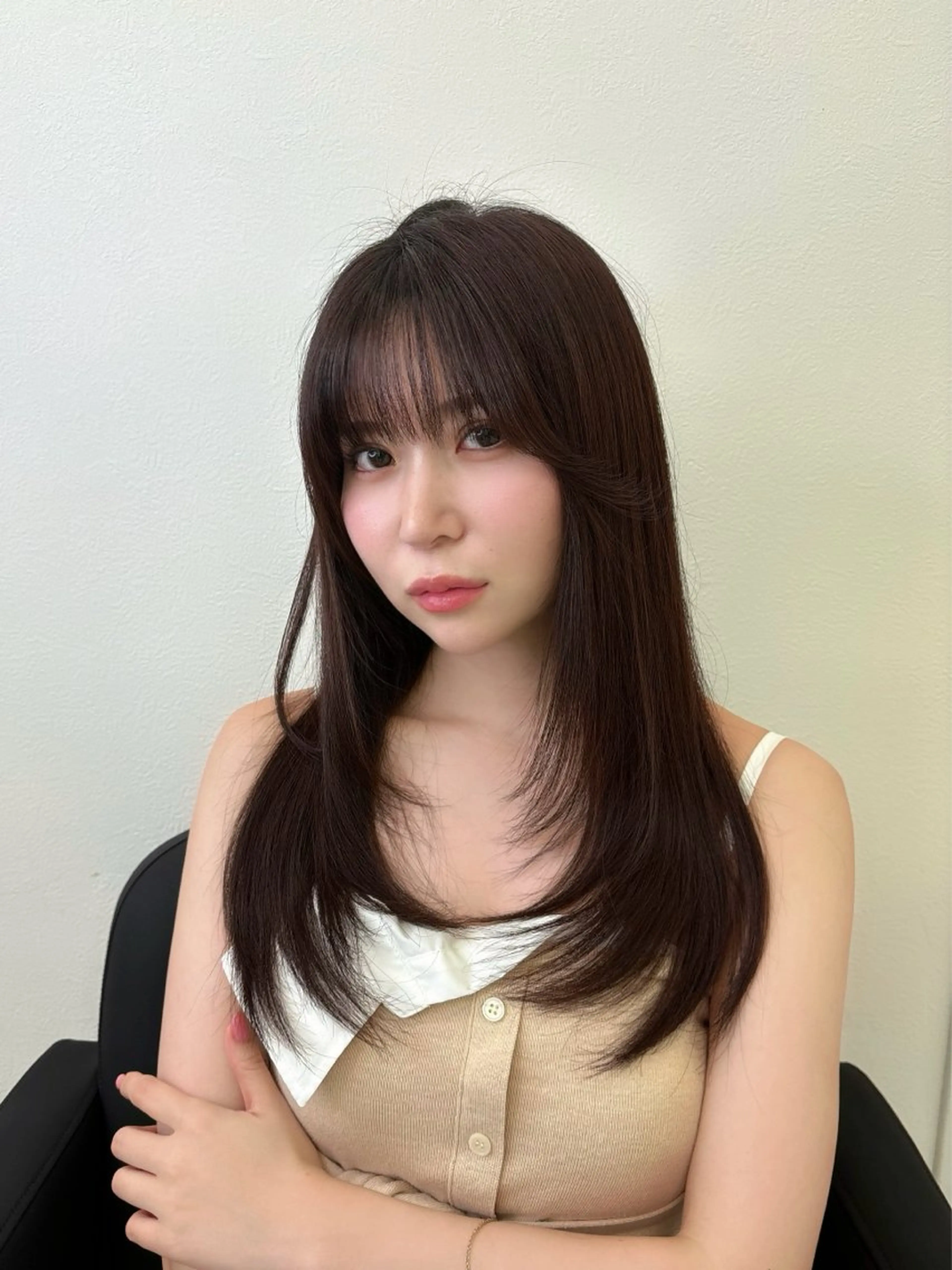 ロング ロングレイヤー 顔まわりレイヤー 顔周りカット レイヤーカット ロング カット ヘアカラー トリートメント Ayano‪‪🎀似 合わせ×透明感🎀のヘアスタイル