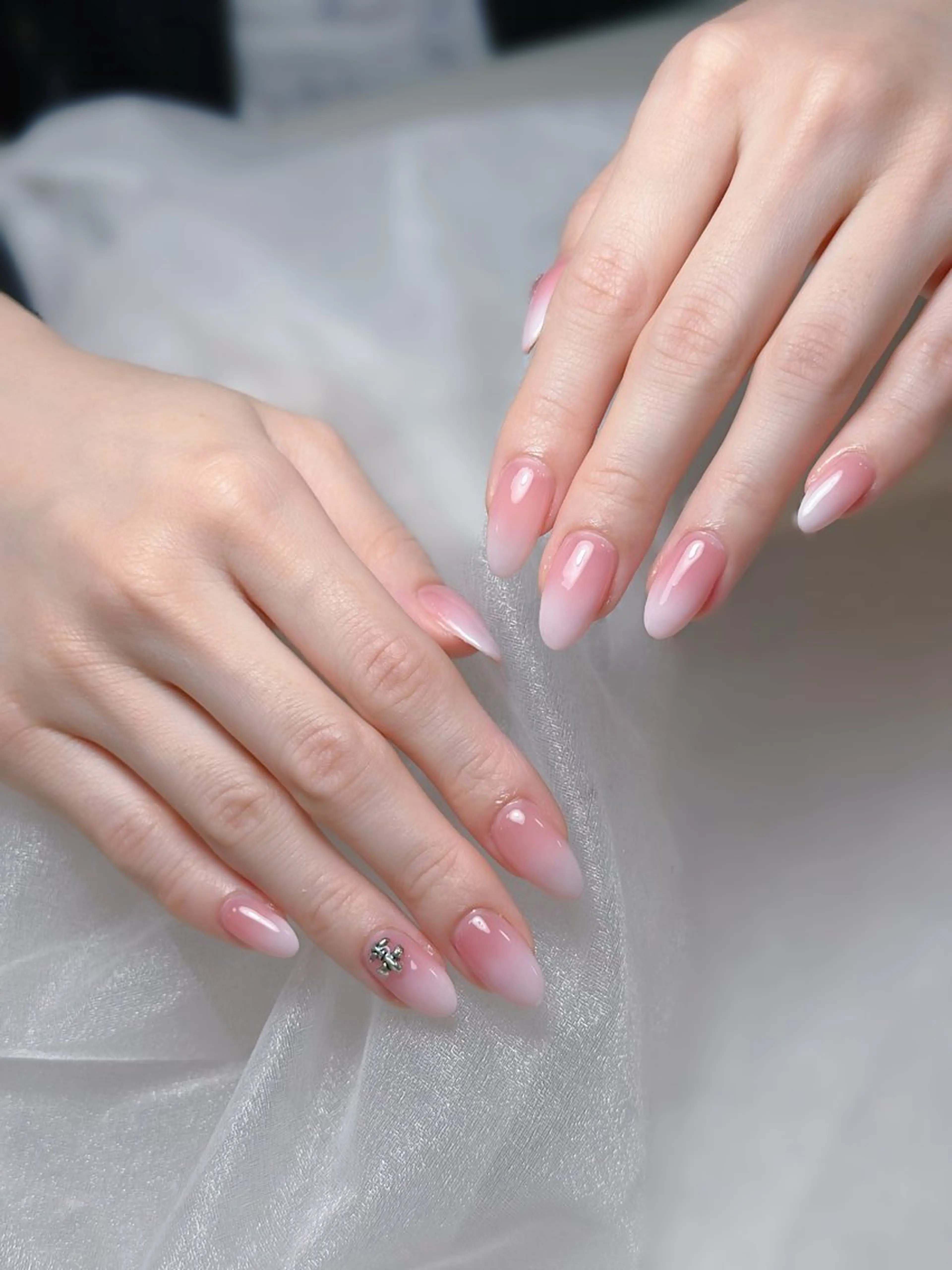 ネイル ハンドネイル Maggie nailクロのネイルデザイン