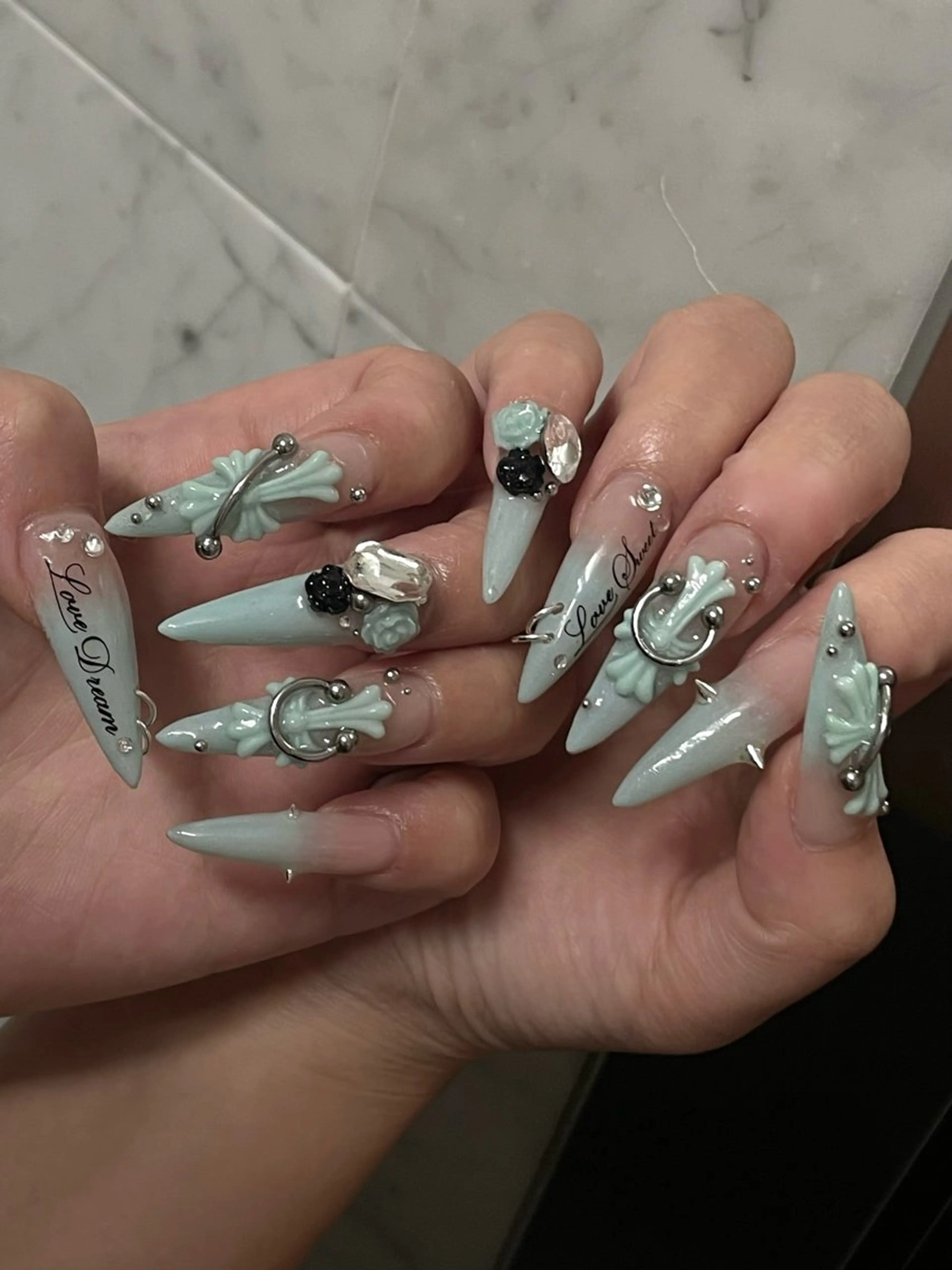 ネイル ハンドネイル すず/ Betty Nailのネイルデザイン