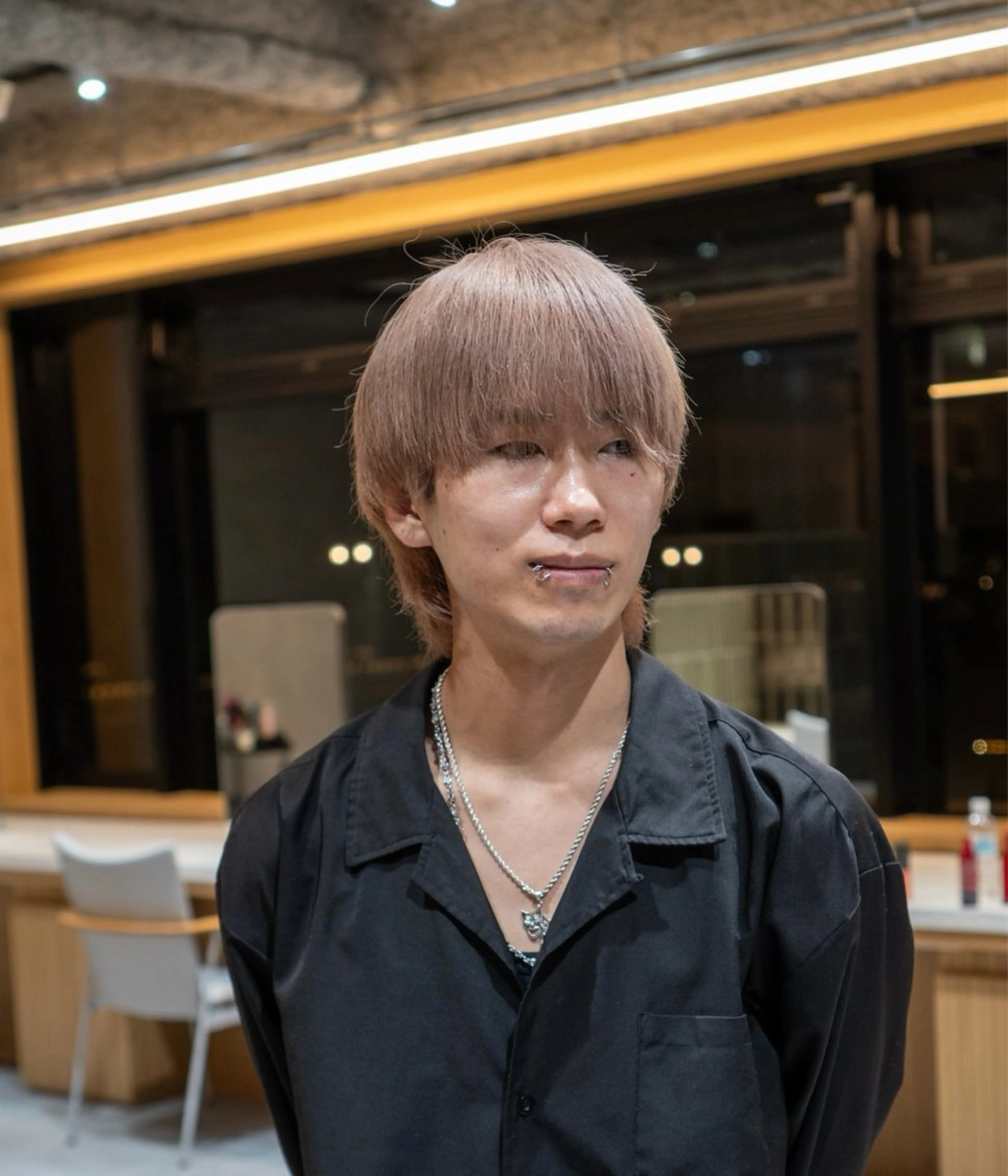 ショート カラー メンズ メンズブリーチ ベージュカラー ブリーチ ピンクカラー ピンクベージュ 白髪ぼかし/北浜/ 淀屋橋/奥野のヘアスタイル