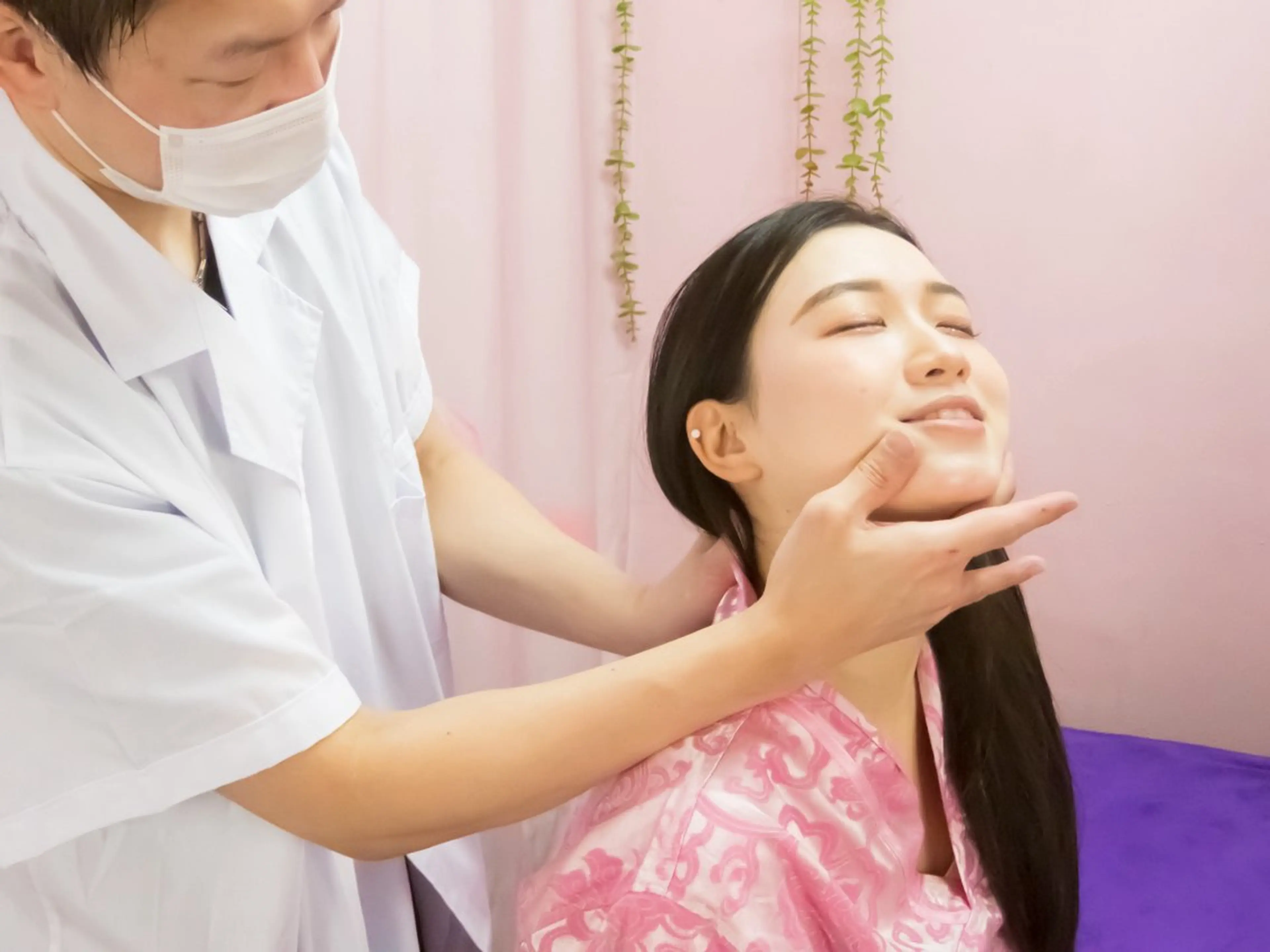 オススメNO,2】”むくみ”スッキリ♪小顔/美顔矯正コース60分の写真