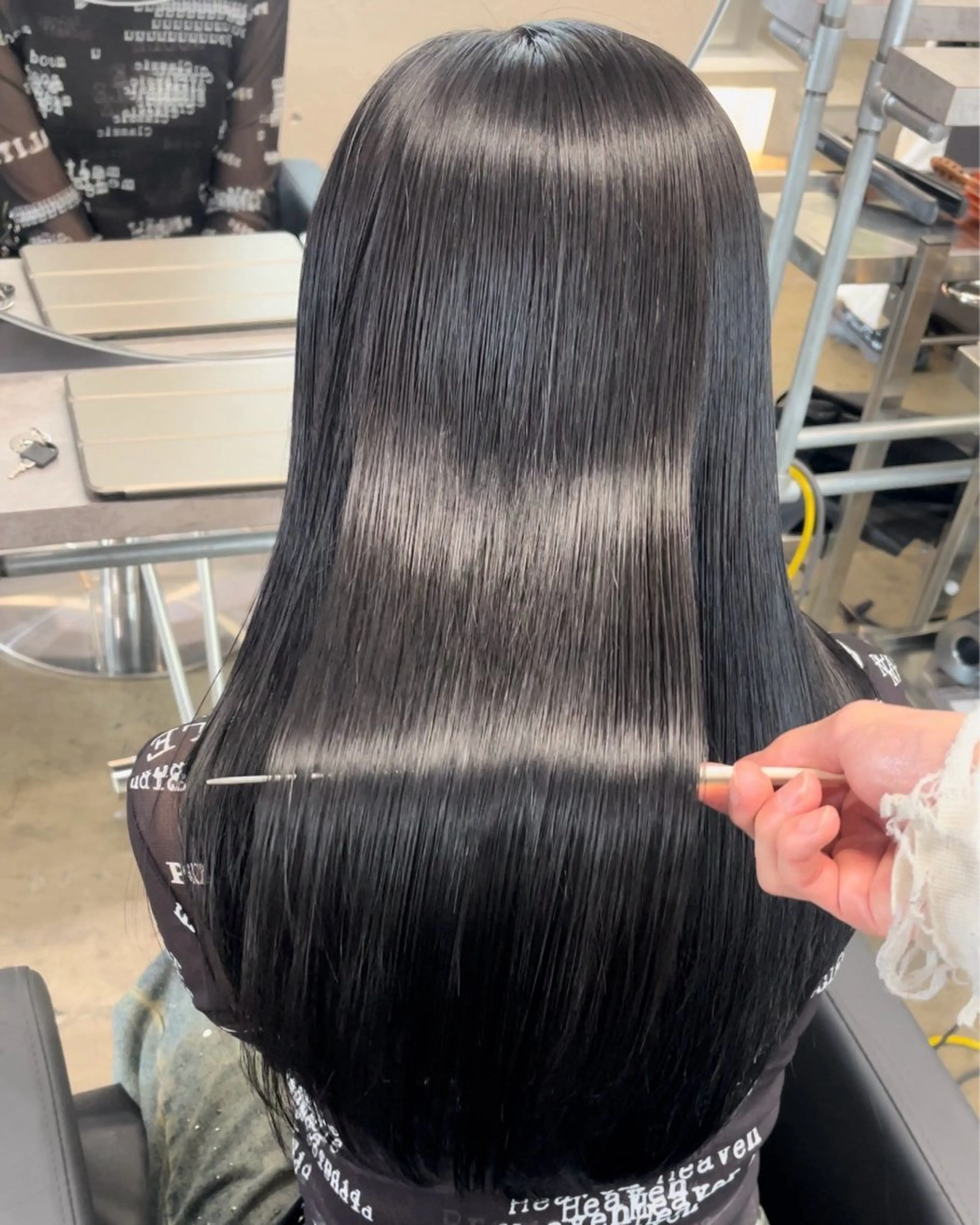 ロング 小顔に見えるボブ 透明感カラー🪽のヘアスタイル