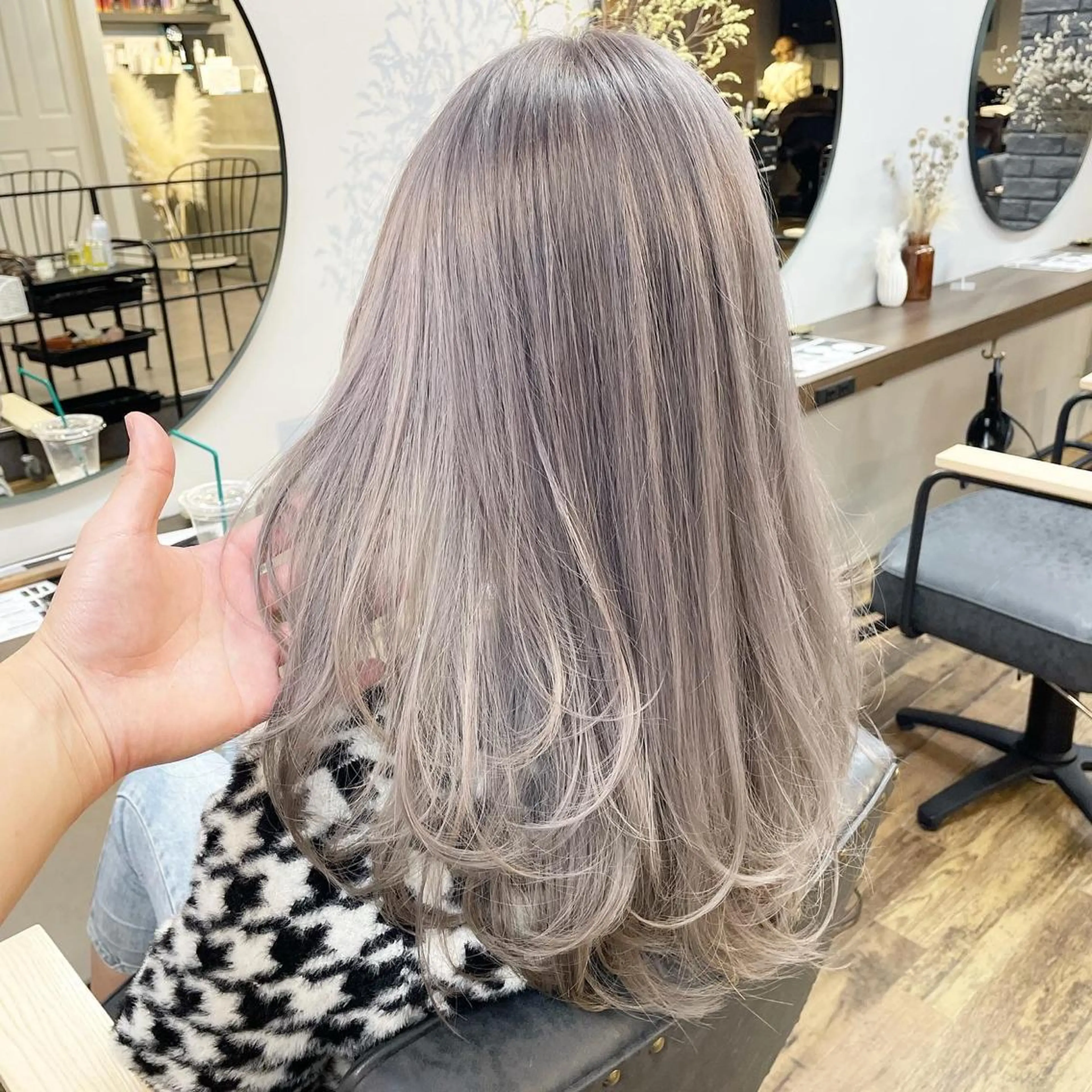 ロング カラー カット ヘアカラー トリートメント Hardy ショータのヘアスタイル