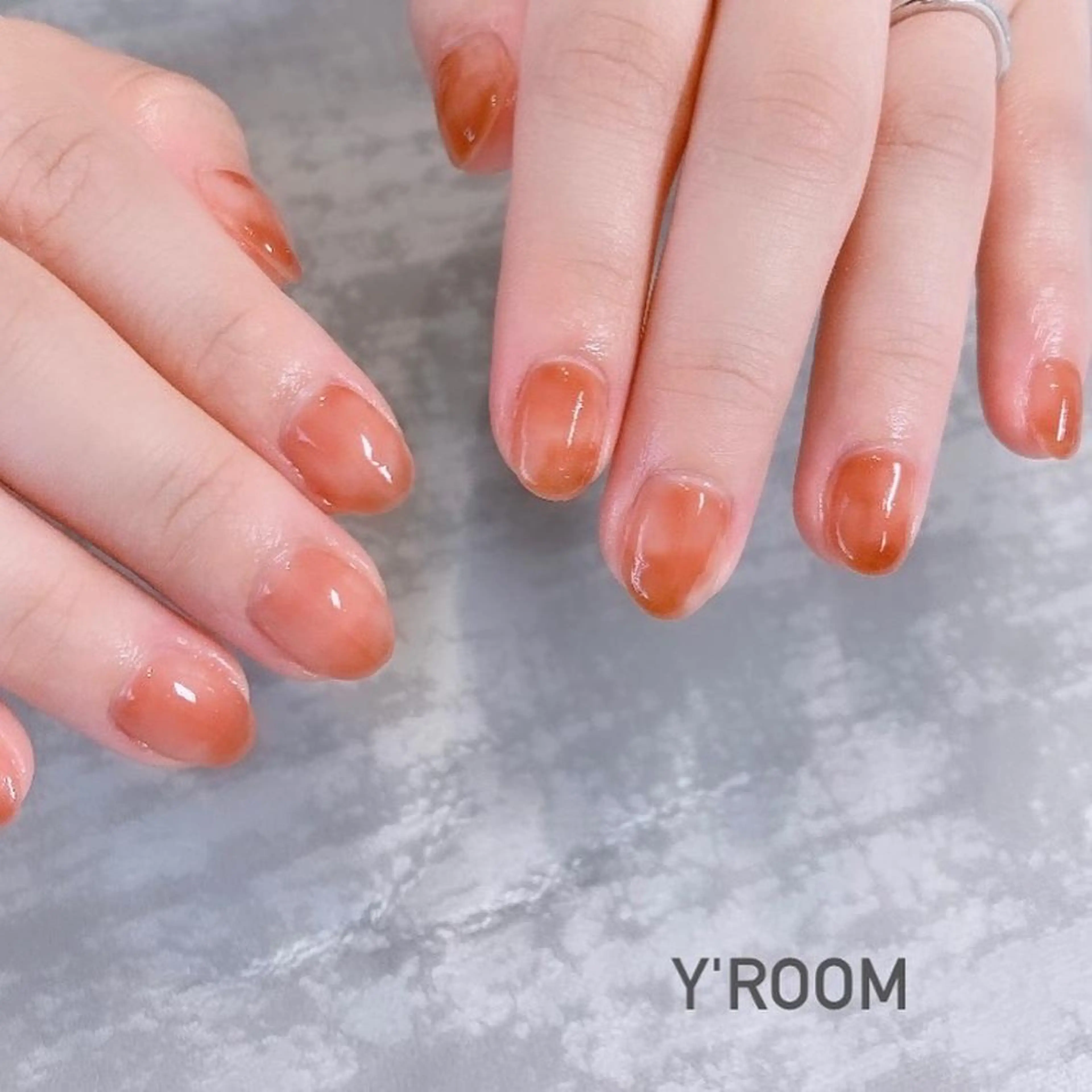 ネイル オーロラネイル フラッシュネイル フットネイル ジェルネイル 氷ネイル・うるうるネイル ハンドネイル YUKA （ネイリスト）のネイルデザイン