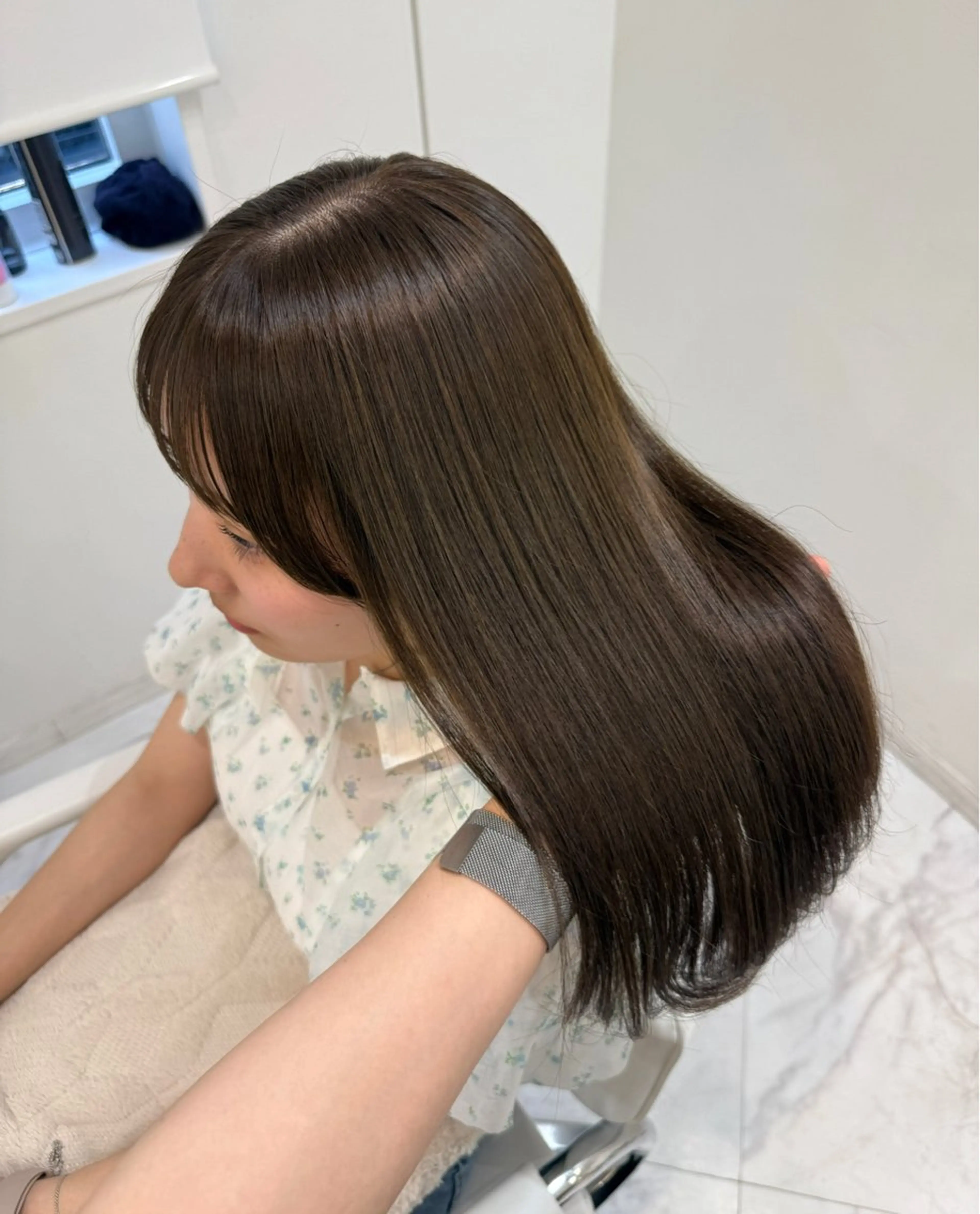 セミロング カット ヘアカラー 髪質改善×艶カラー / sayaka🤍のヘアスタイル