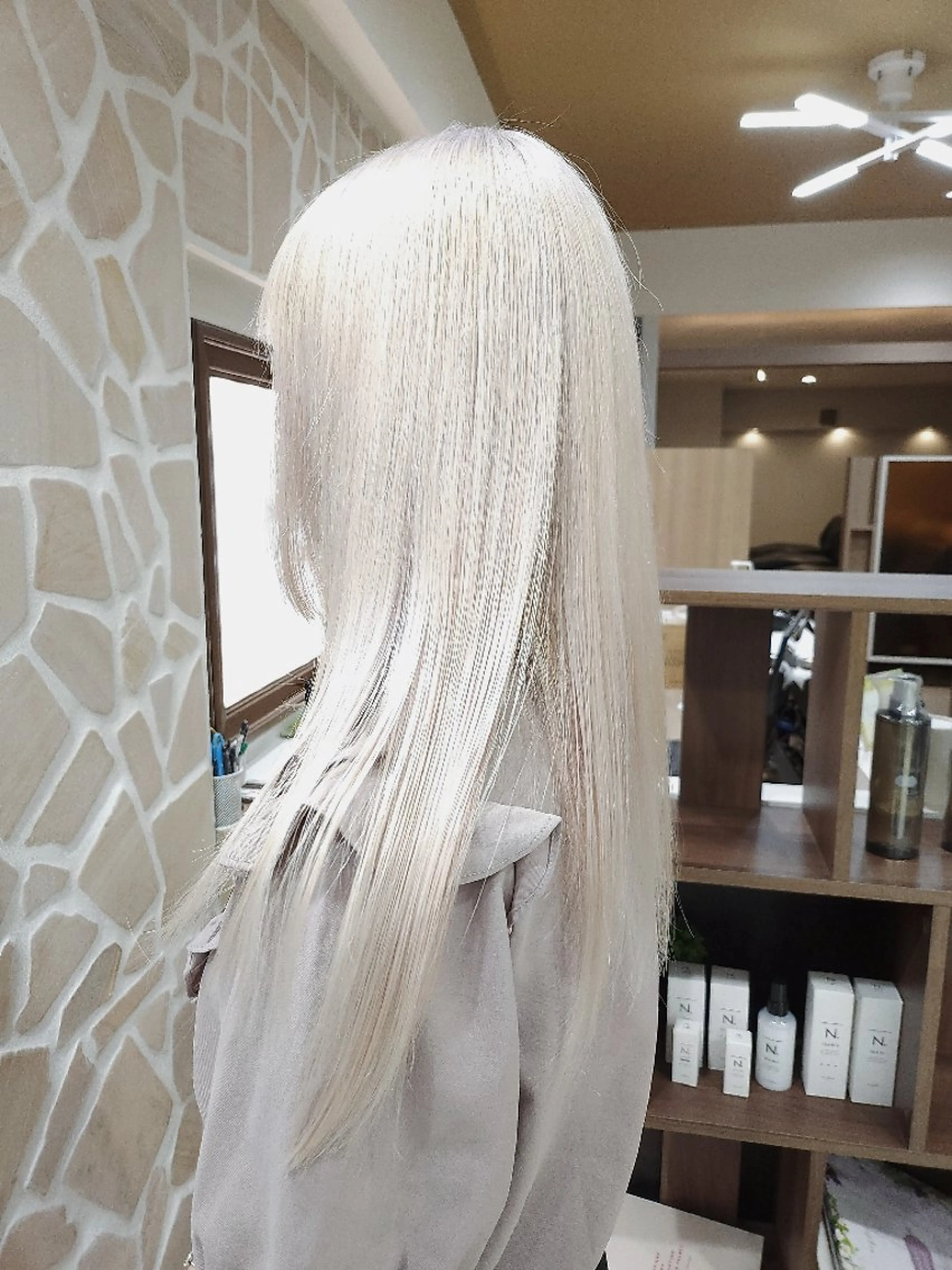 セミロング カラー ケアブリーチ特化 same 🦈のヘアスタイル