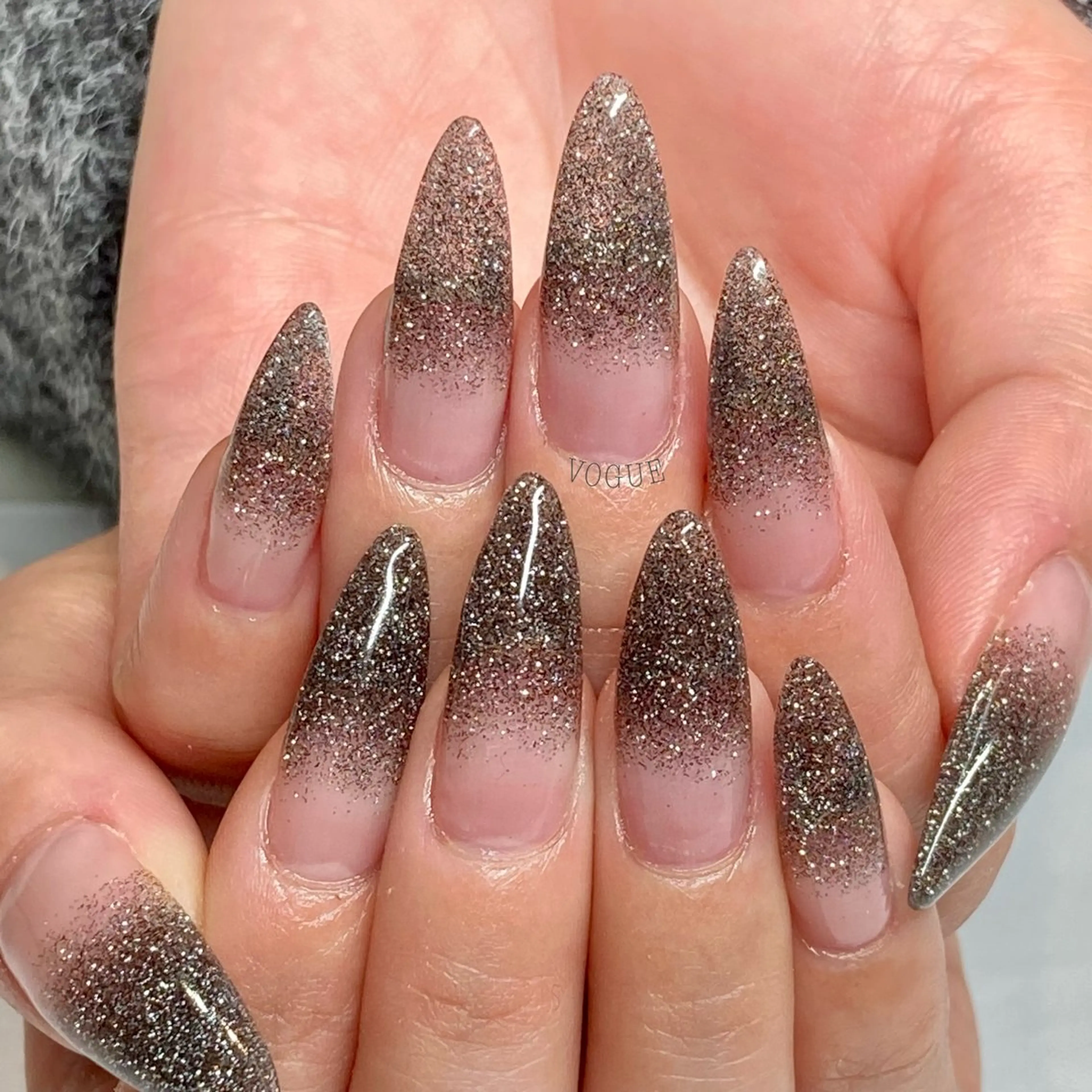 ネイル ハンドネイル VOGUE ×SWANのネイルデザイン