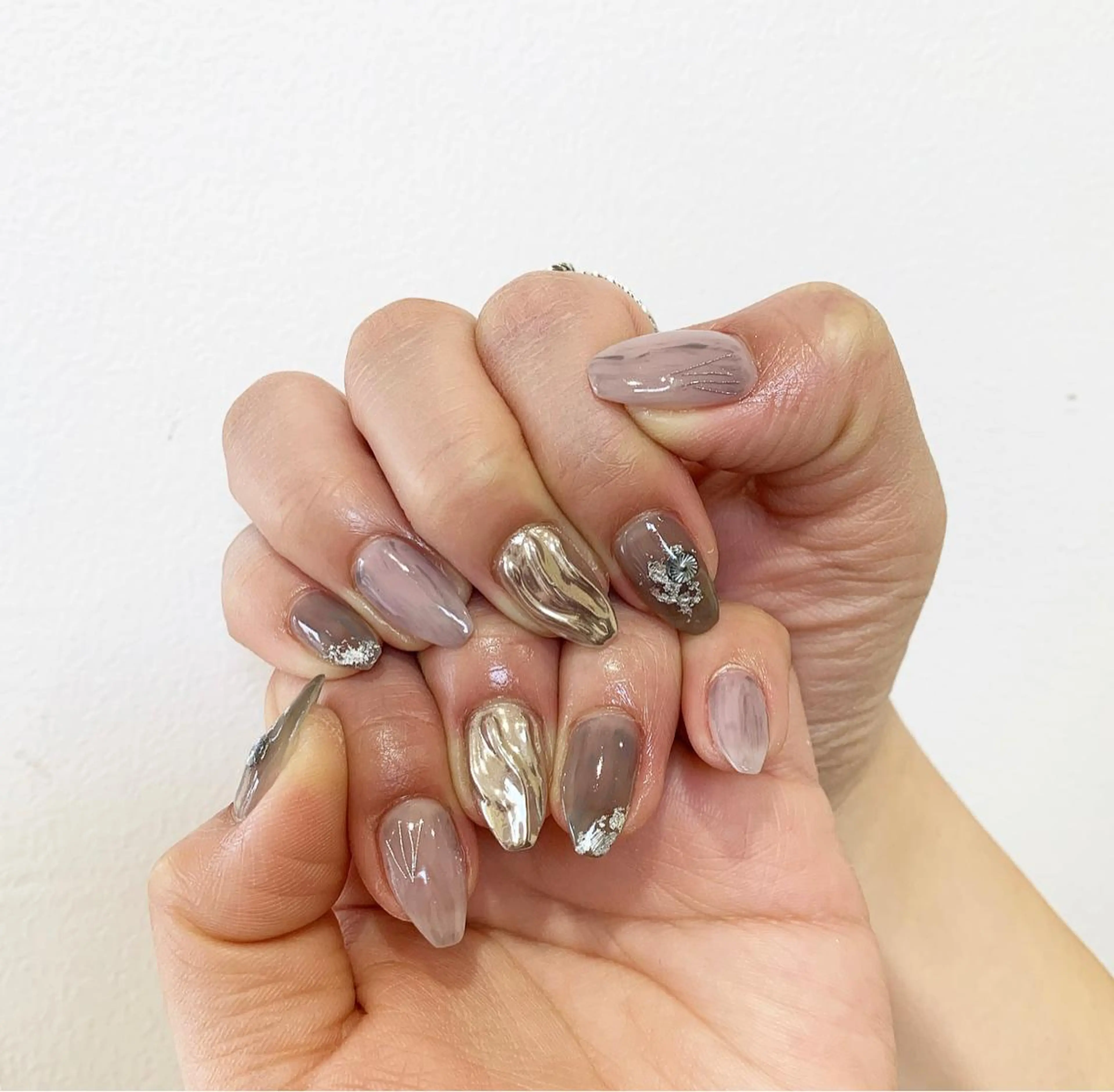 ネイル ハンドネイル 佐藤 穂乃香のネイルデザイン