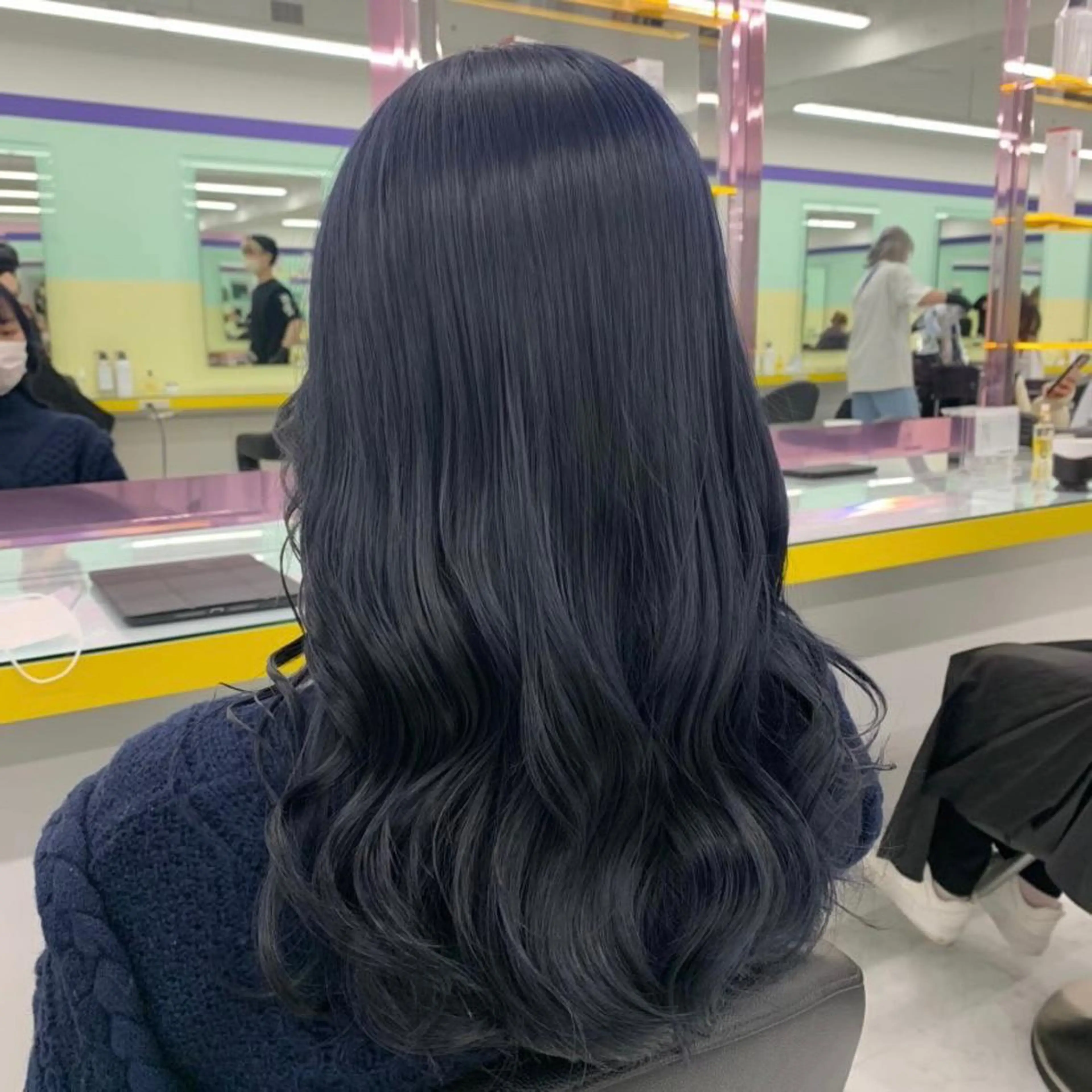 セミロング 🍀yuria/ハイ トーン/ペールカラーのヘアスタイル