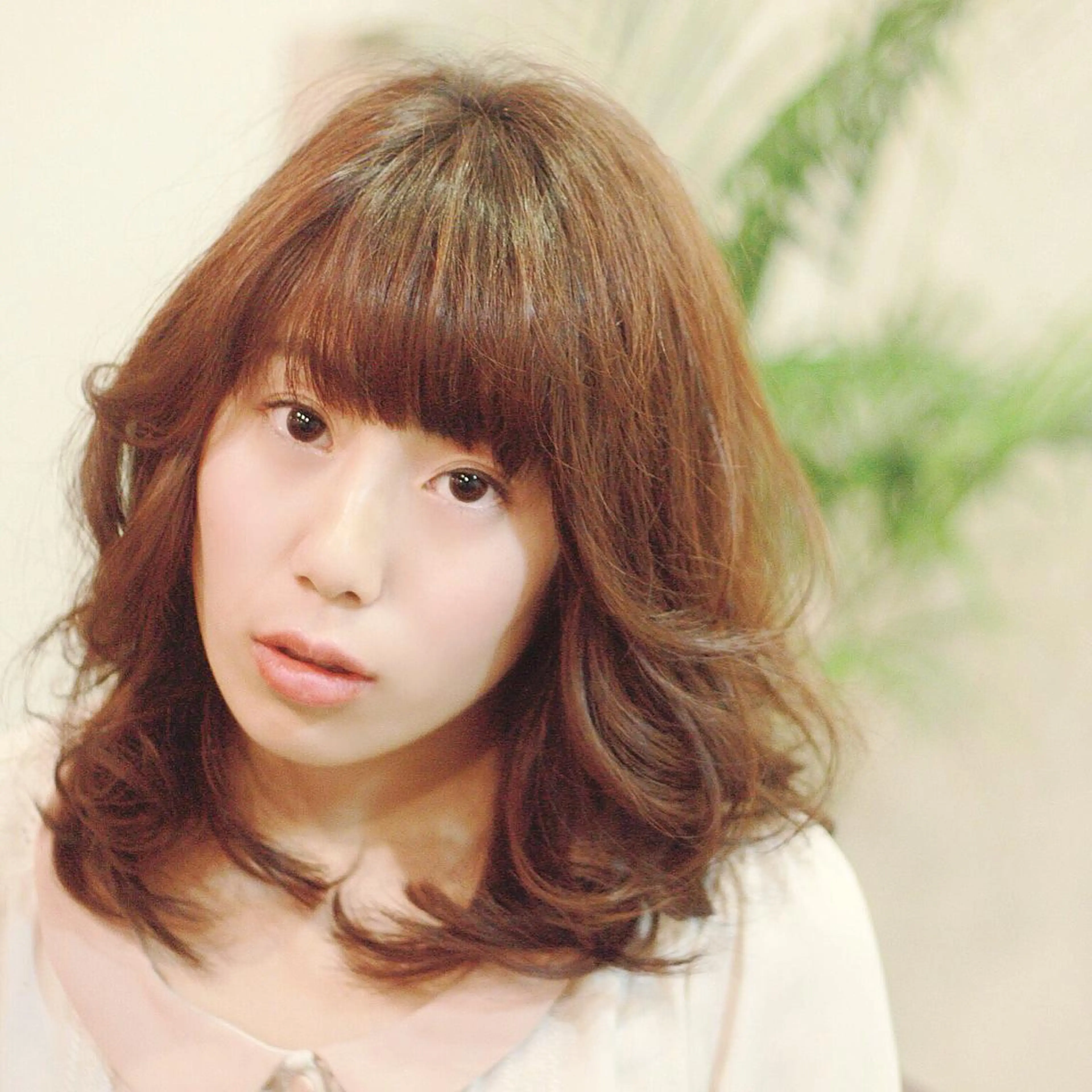 ミディアム カラー ミディアムレイヤー レイヤーカット GLOSSY所属・坂本 直樹のヘアスタイル