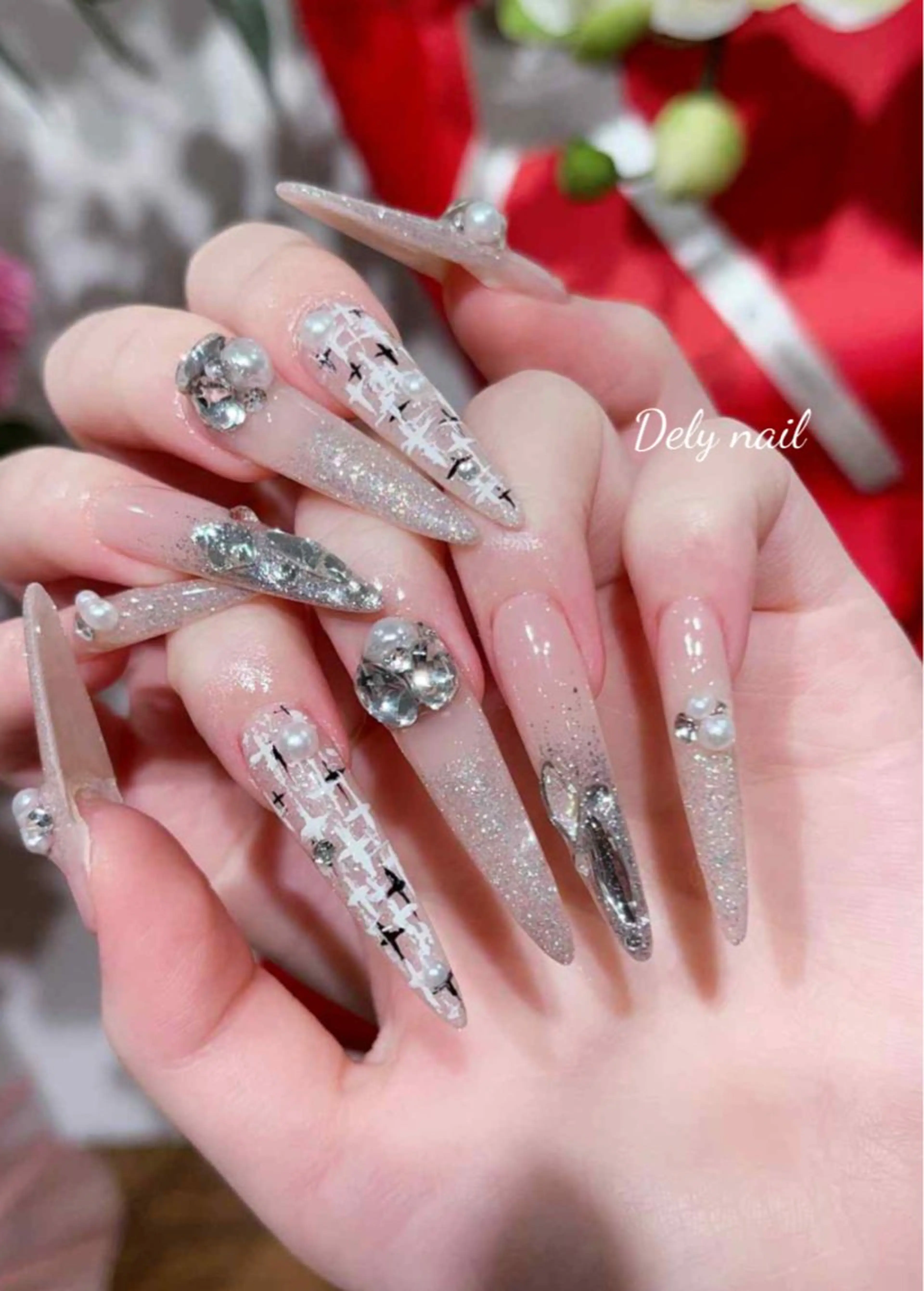 ロング ロング Dely Nailのネイルデザイン