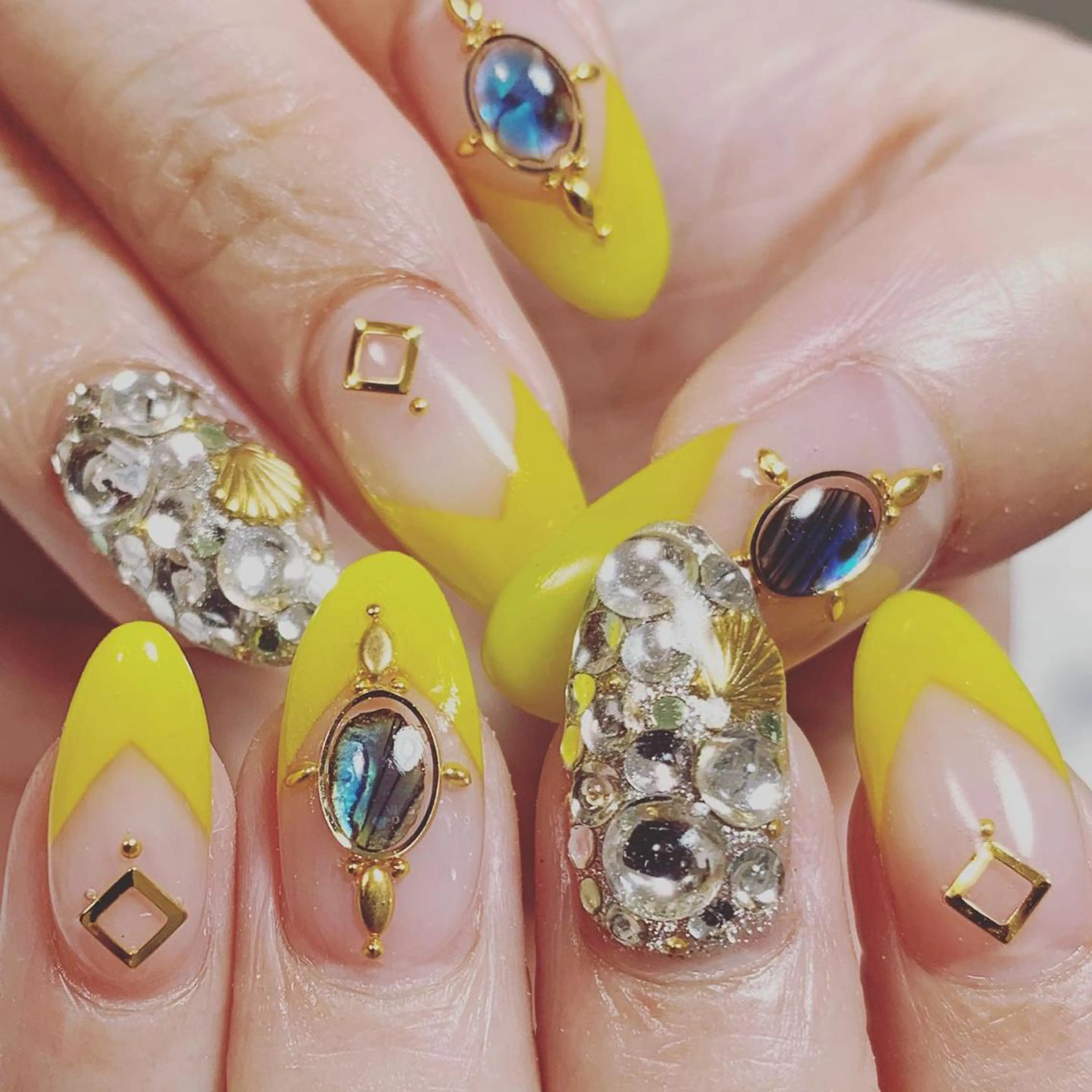 ネイル Disini nailのネイルデザイン