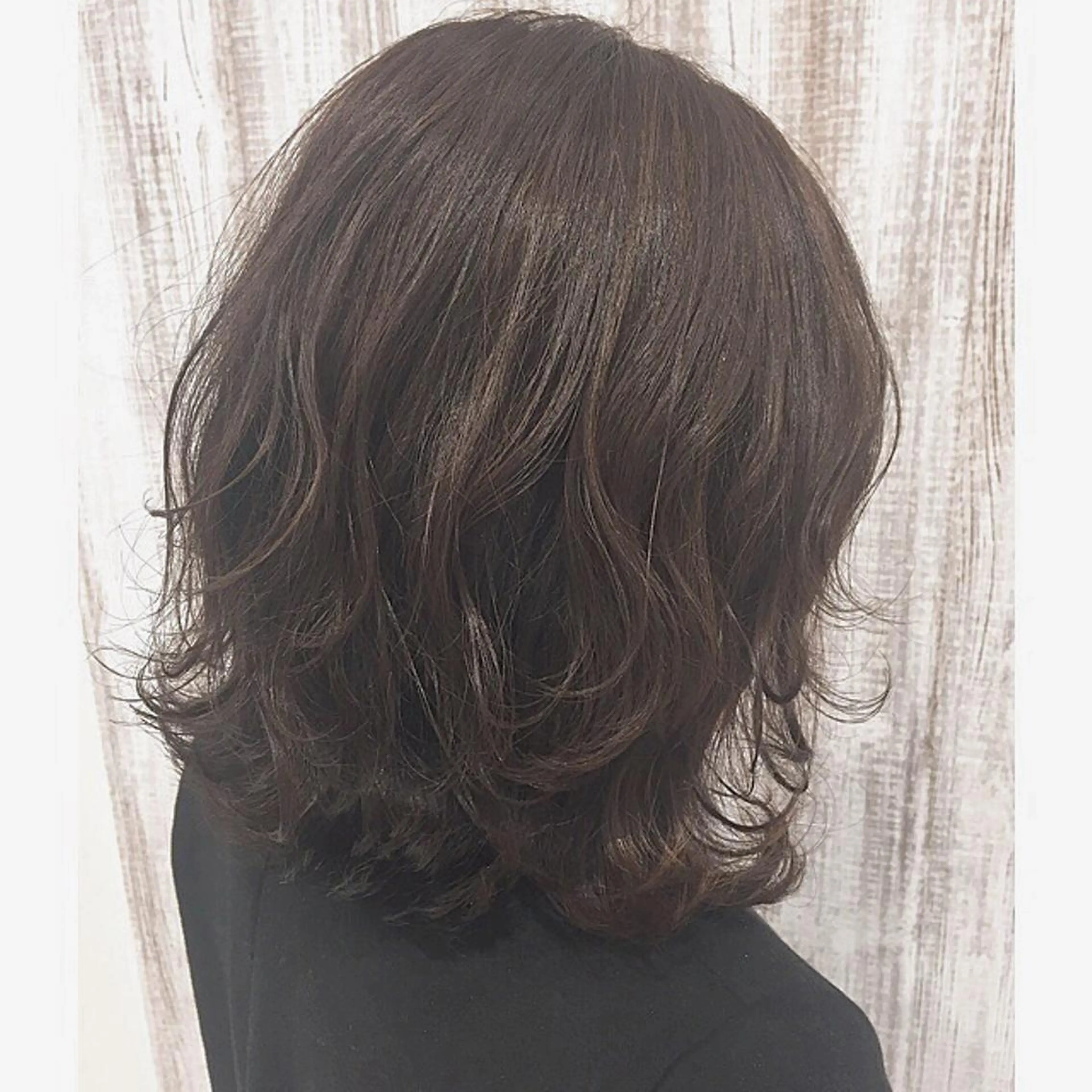 ミディアム カラー ヘアアレンジ グレージュ バイオレットカラー バイオレットグレージュ 透明感♡︎♡︎ 佐々木早苗のヘアスタイル