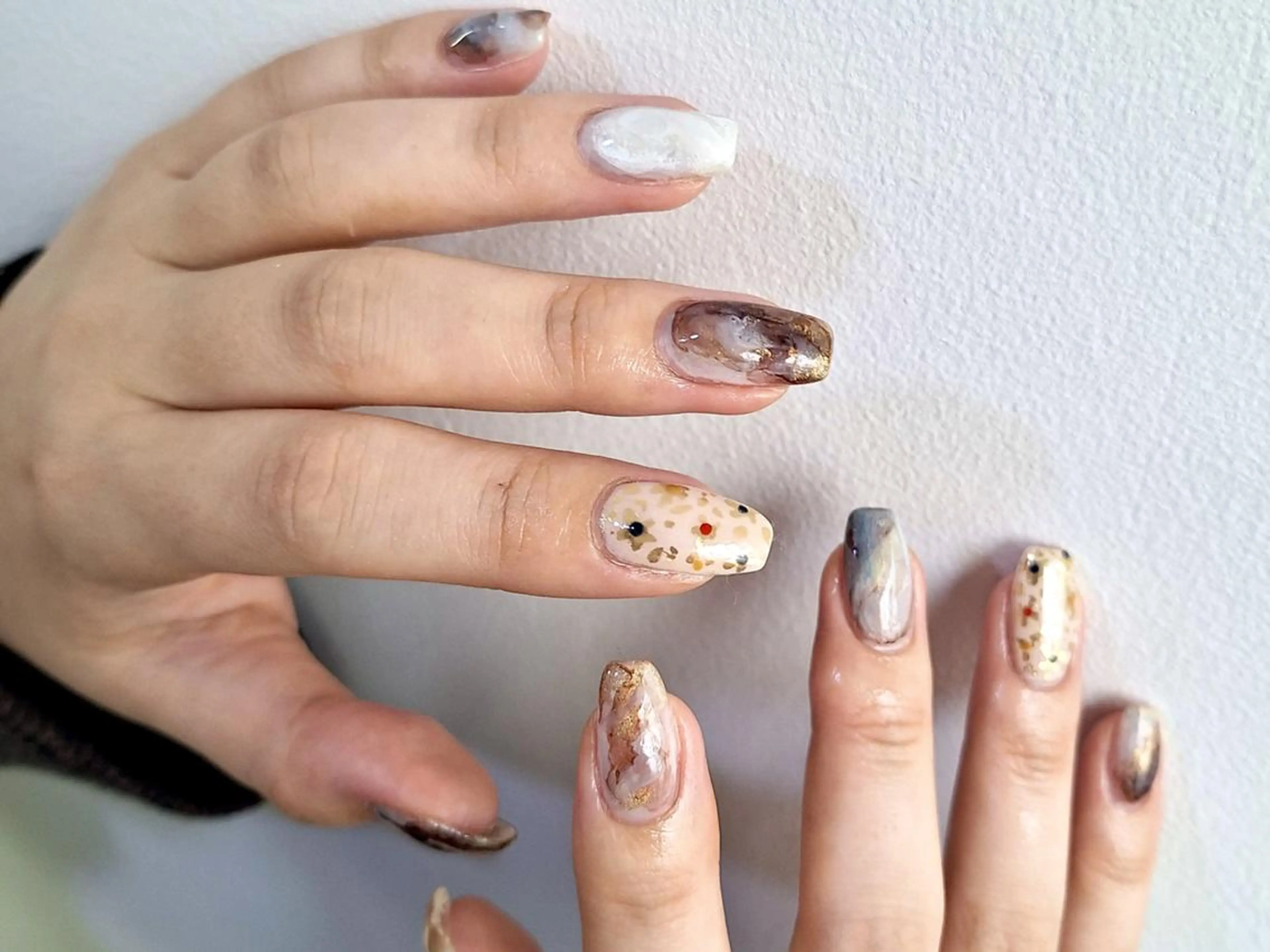 ネイル ジェルネイル 韓国ネイル ニュアンスネイル ワンホンネイル nailstudio eviz新宿店のネイルデザイン