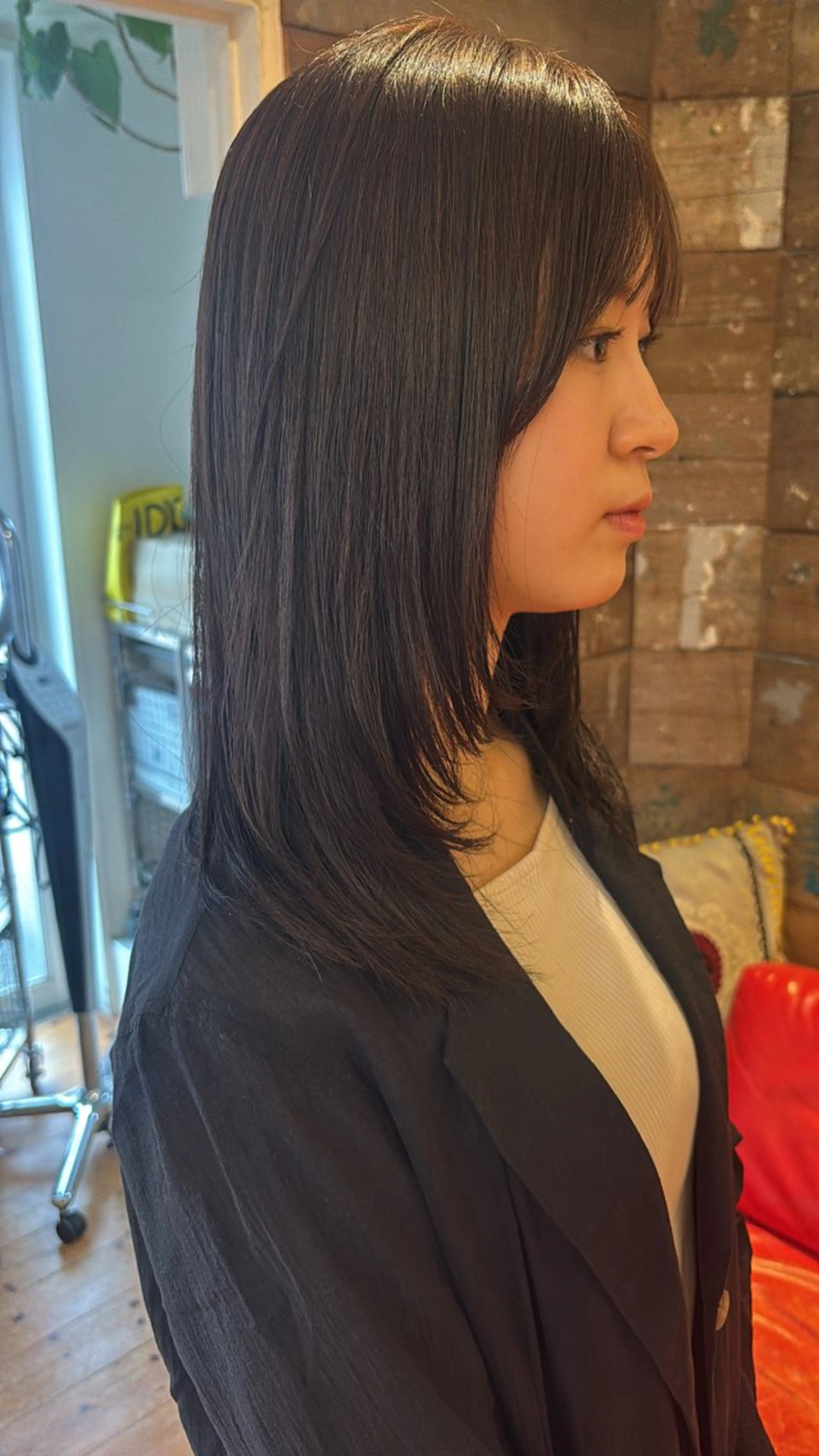 ミディアム 軍司 美夏のヘアスタイル