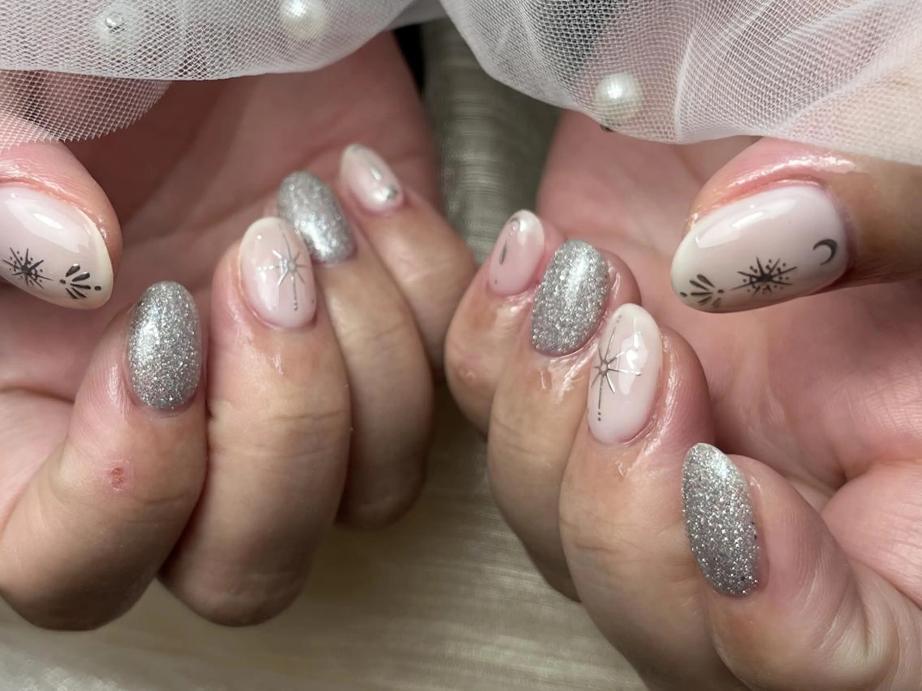 ネイル アートネイル ラメ(グリッター) シルバー ハンドネイル ToliyDeliy Nail Salonのネイルデザイン