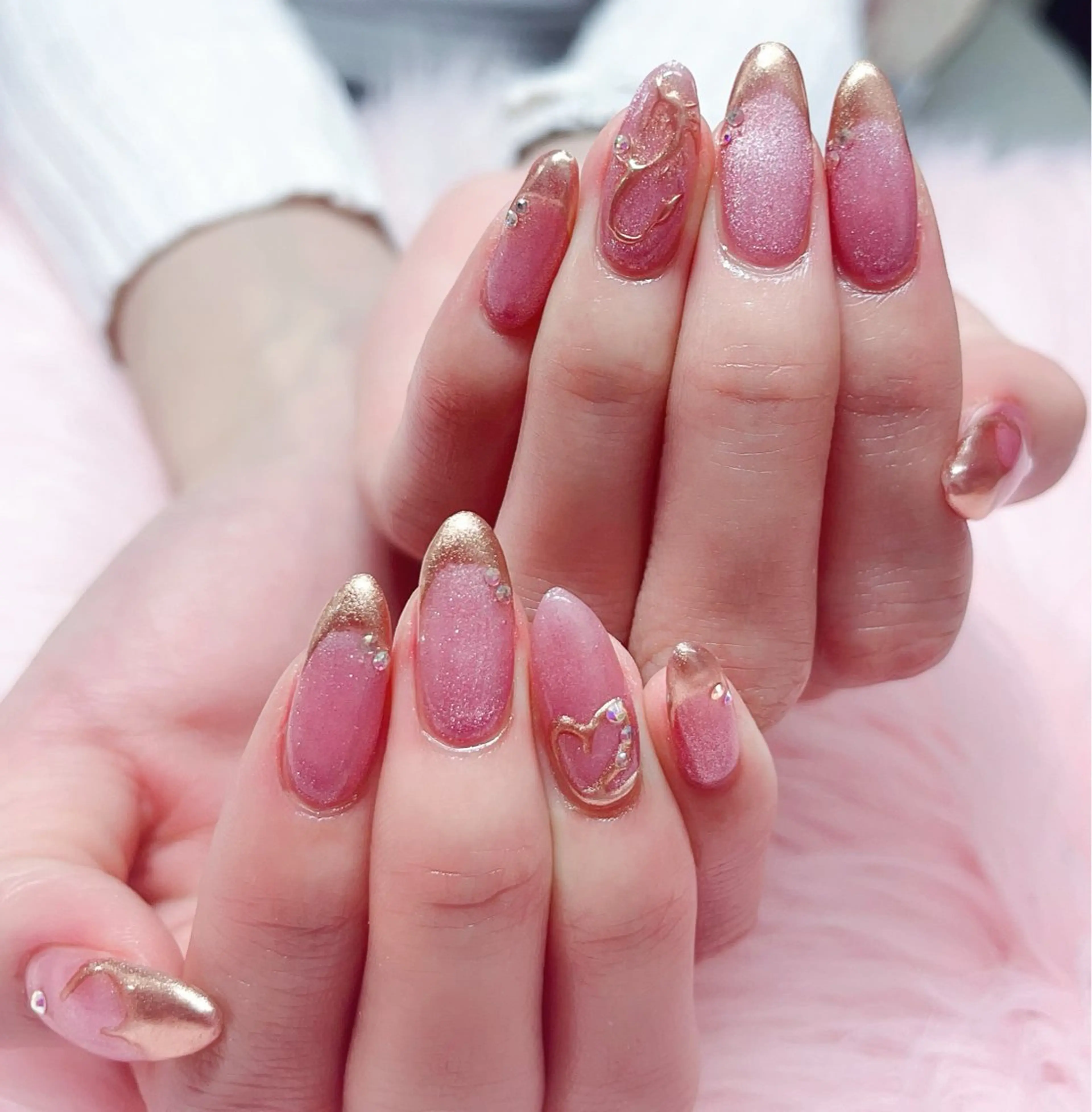 ネイル ハンドネイル MoonNail ユリ🌸のネイルデザイン