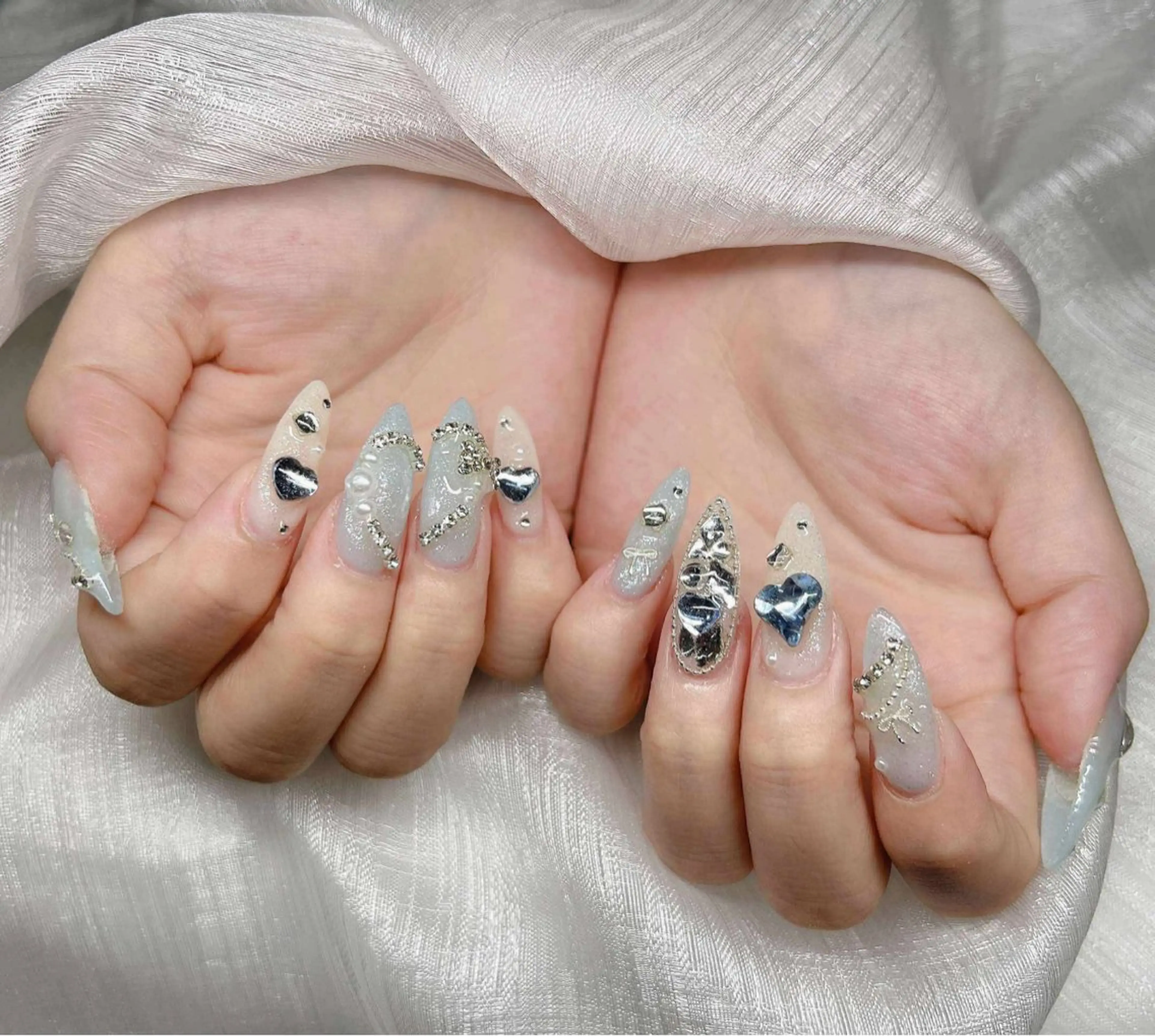 ネイル 長さ出し グラデーション 卒業式 キラキラネイル マグネットネイル ハンドネイル Lee Nailsのネイルデザイン