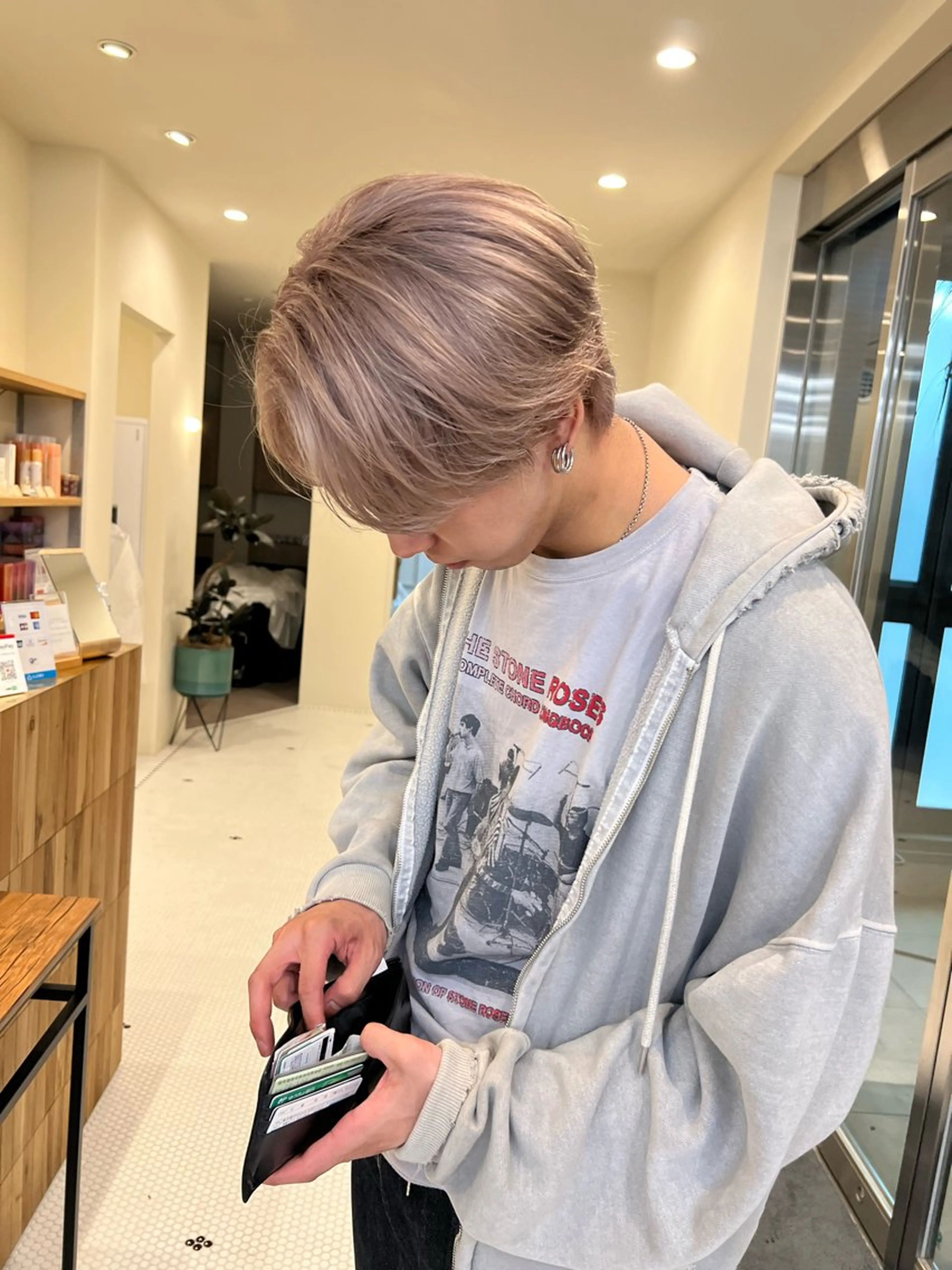 ロング カラー メンズ メンズブリーチ メンズハイトーン ブリーチ ハイトーンカラー カット ヘアカラー トリートメント 抜きっぱなしブロンド /ハイトーン/カナタのヘアスタイル