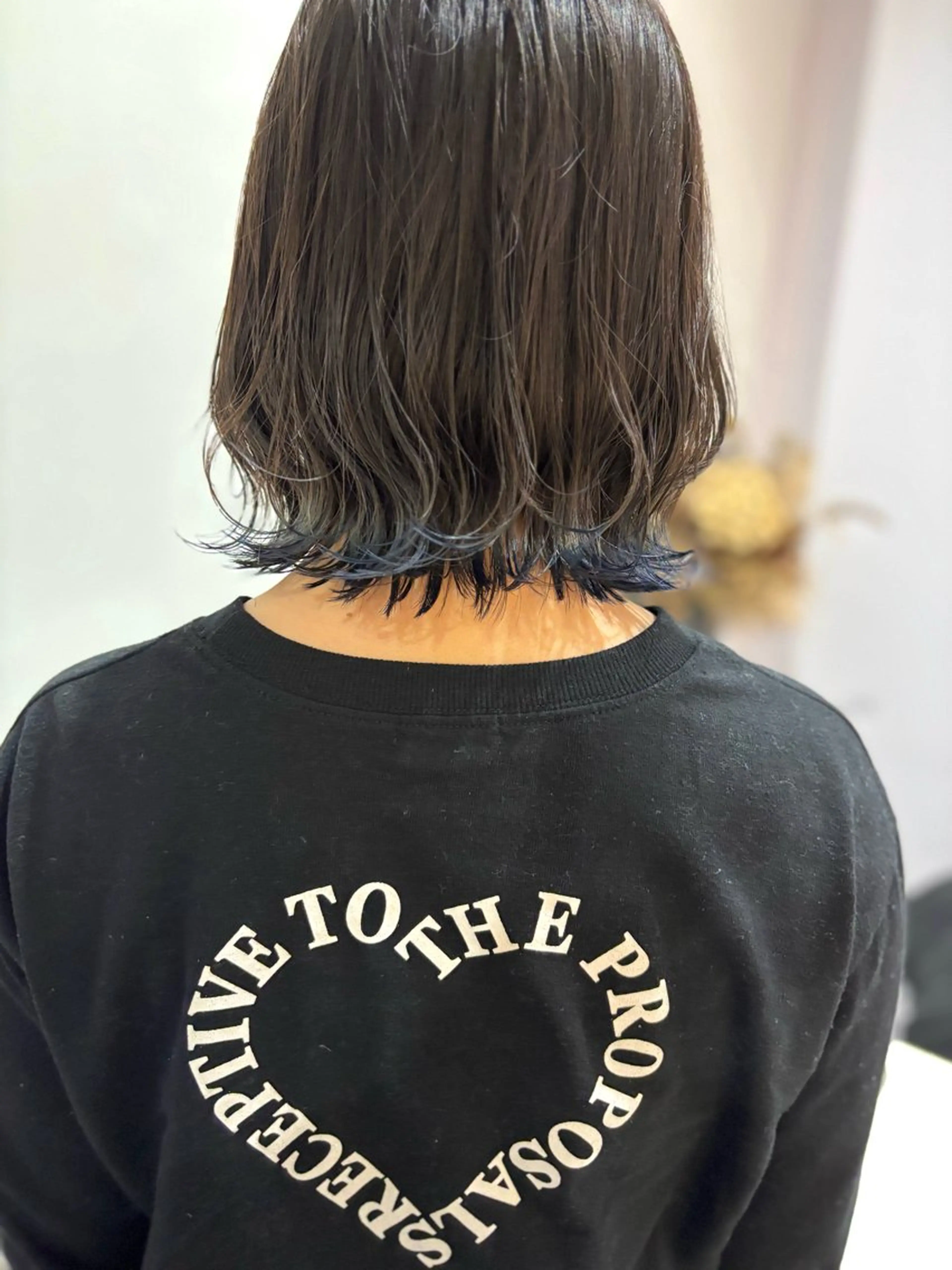 ショート ヘアアレンジ ボブ 外ハネヘア カット ヘアカラー 新井 広之のヘアスタイル