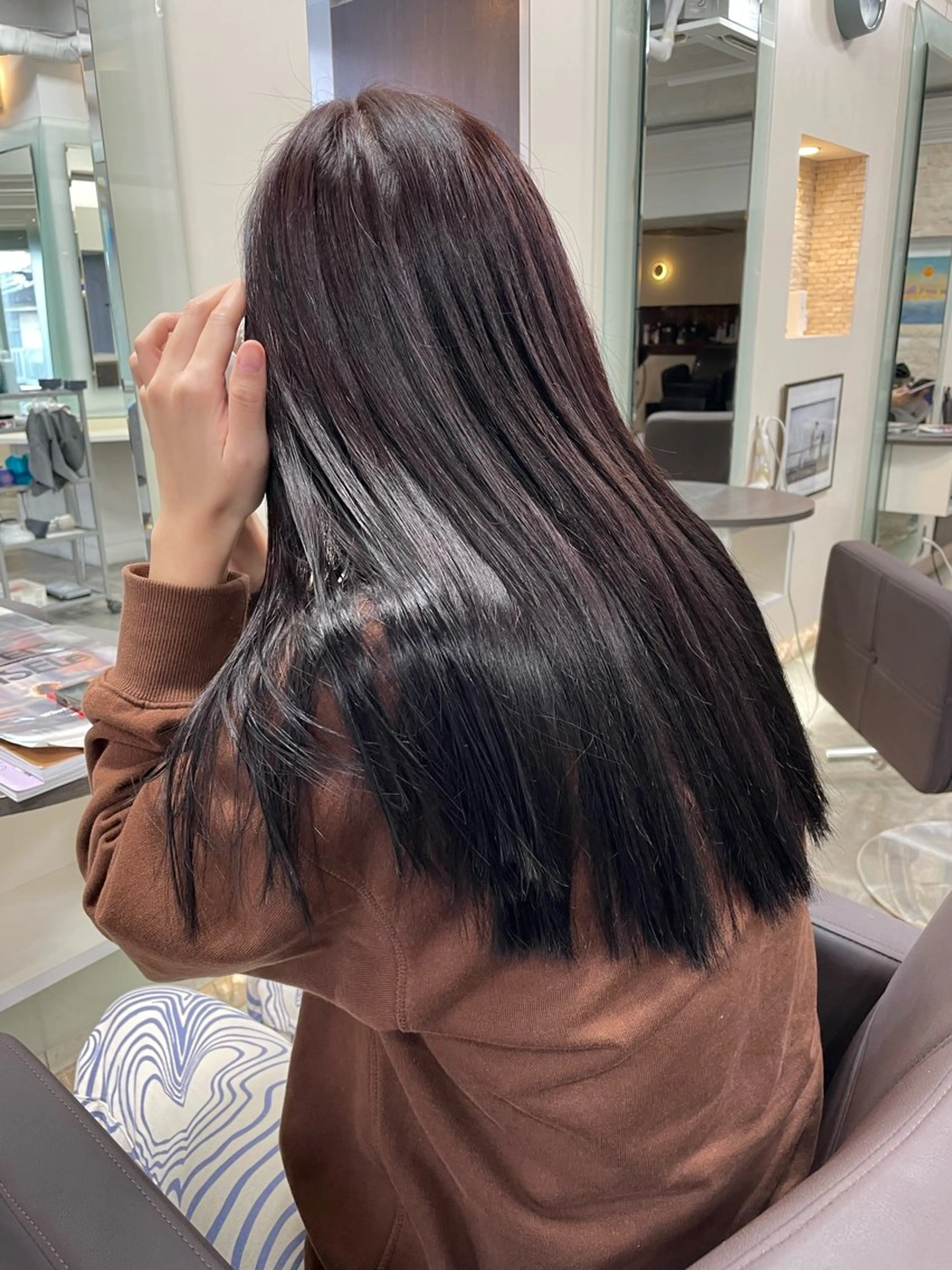 ロング カット ヘアカラー トリートメント 平 ちひろのヘアスタイル