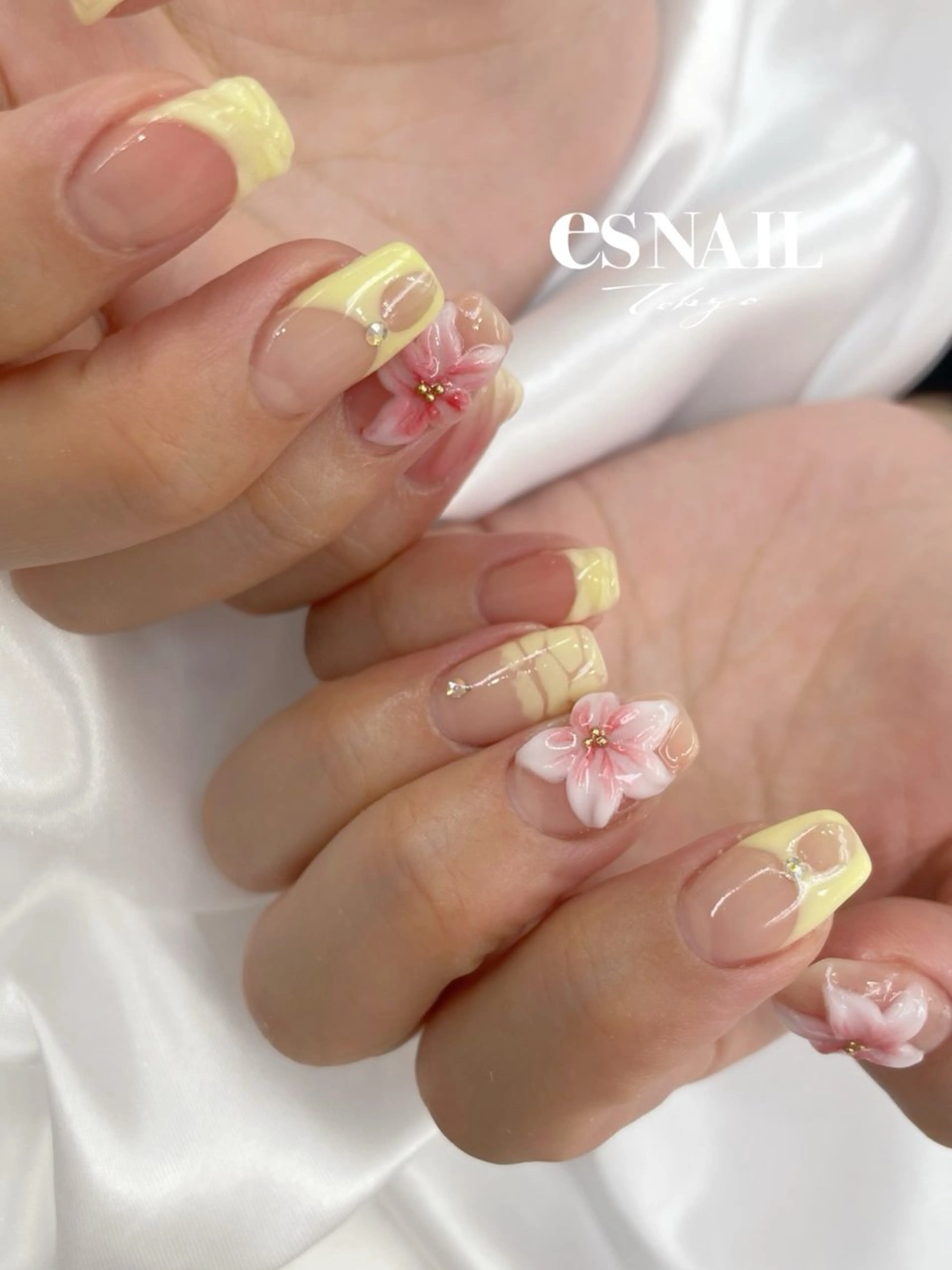 ネイル 中山 梨花のネイルデザイン