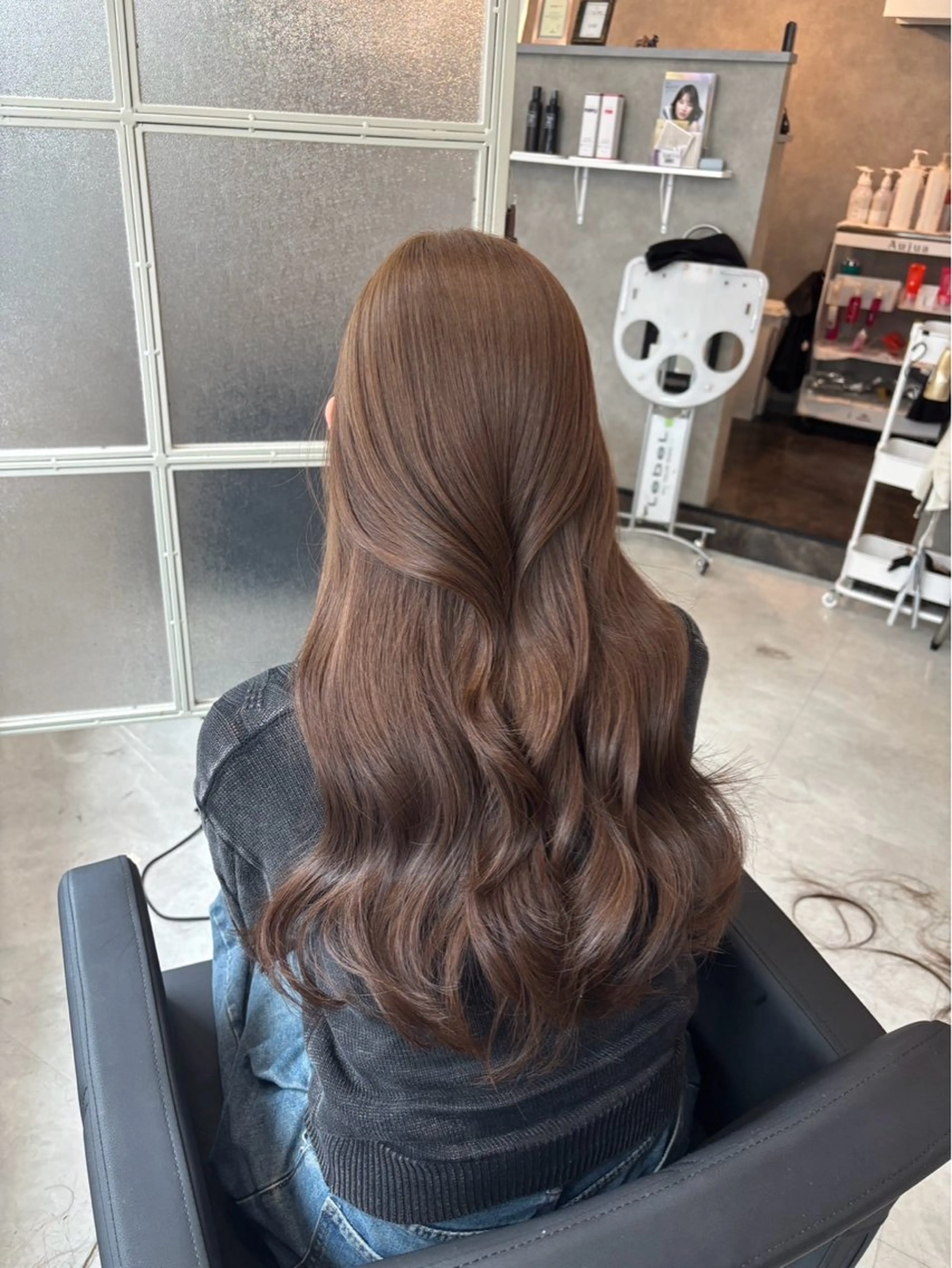 セミロング 韓国風カラー ハイライト 韓国風ヘア レイヤーカット おくれ毛 カット ヘアカラー トリートメント 髪質改善 カラー専門店のヘアスタイル