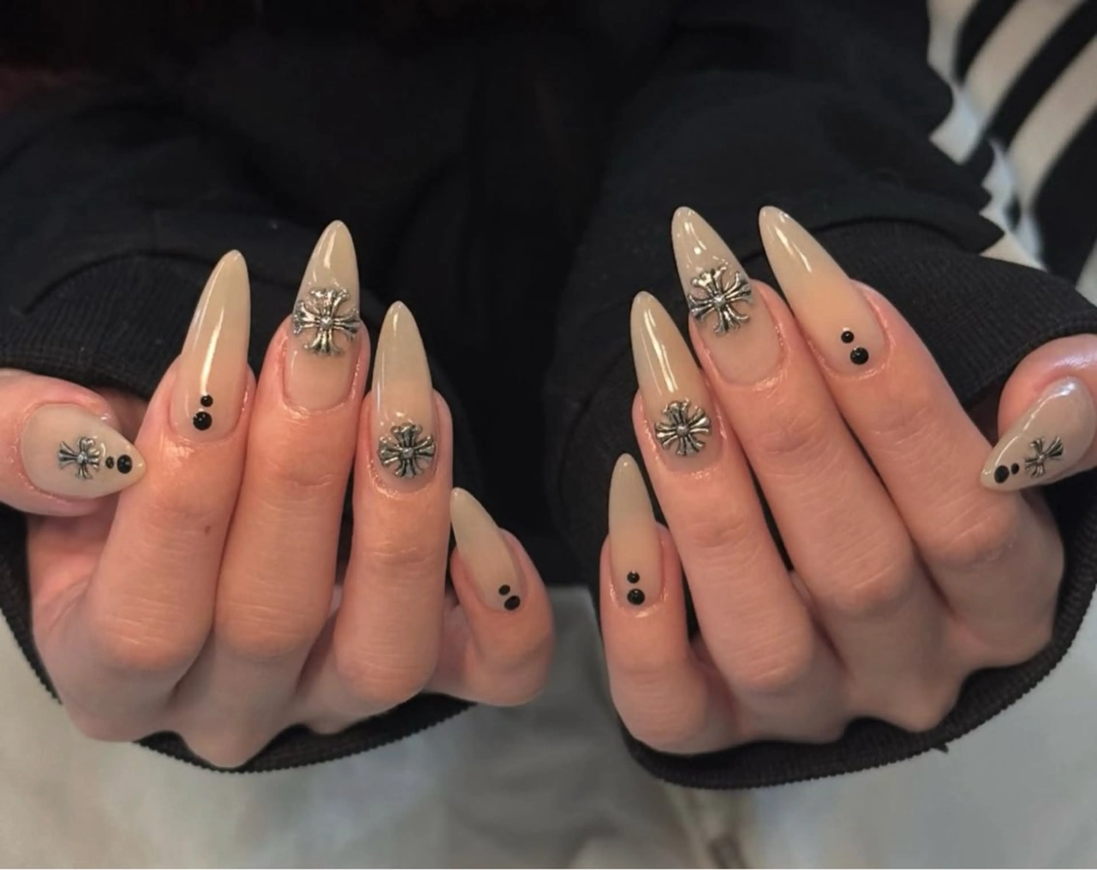 カラー ハンドネイル BERA NAILSのネイルデザイン