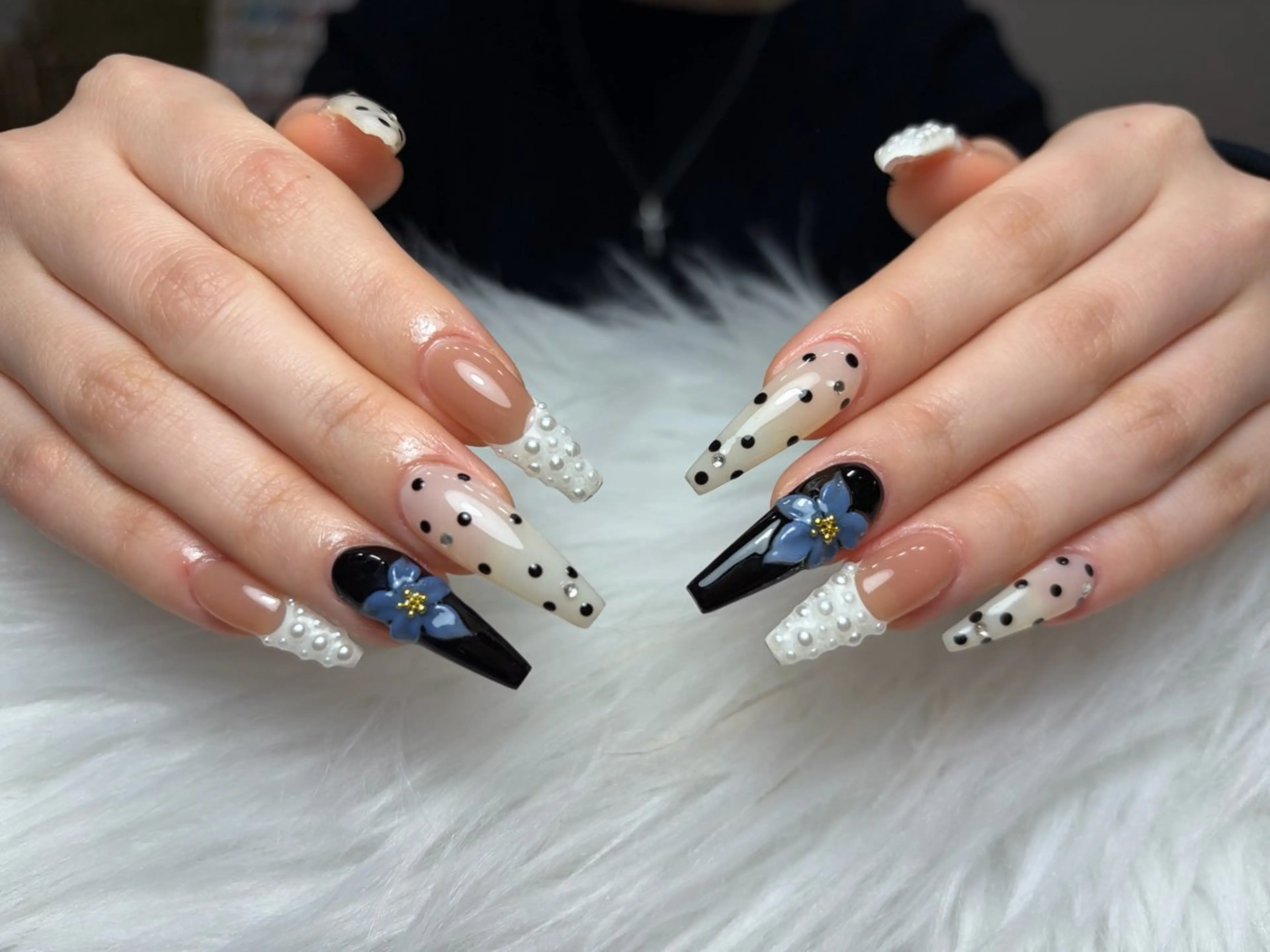 ネイル アートネイル 長さ出し ジェルネイル 韓国ネイル マグネットネイル ハンドネイル Cloudy Chan Nailのネイルデザイン
