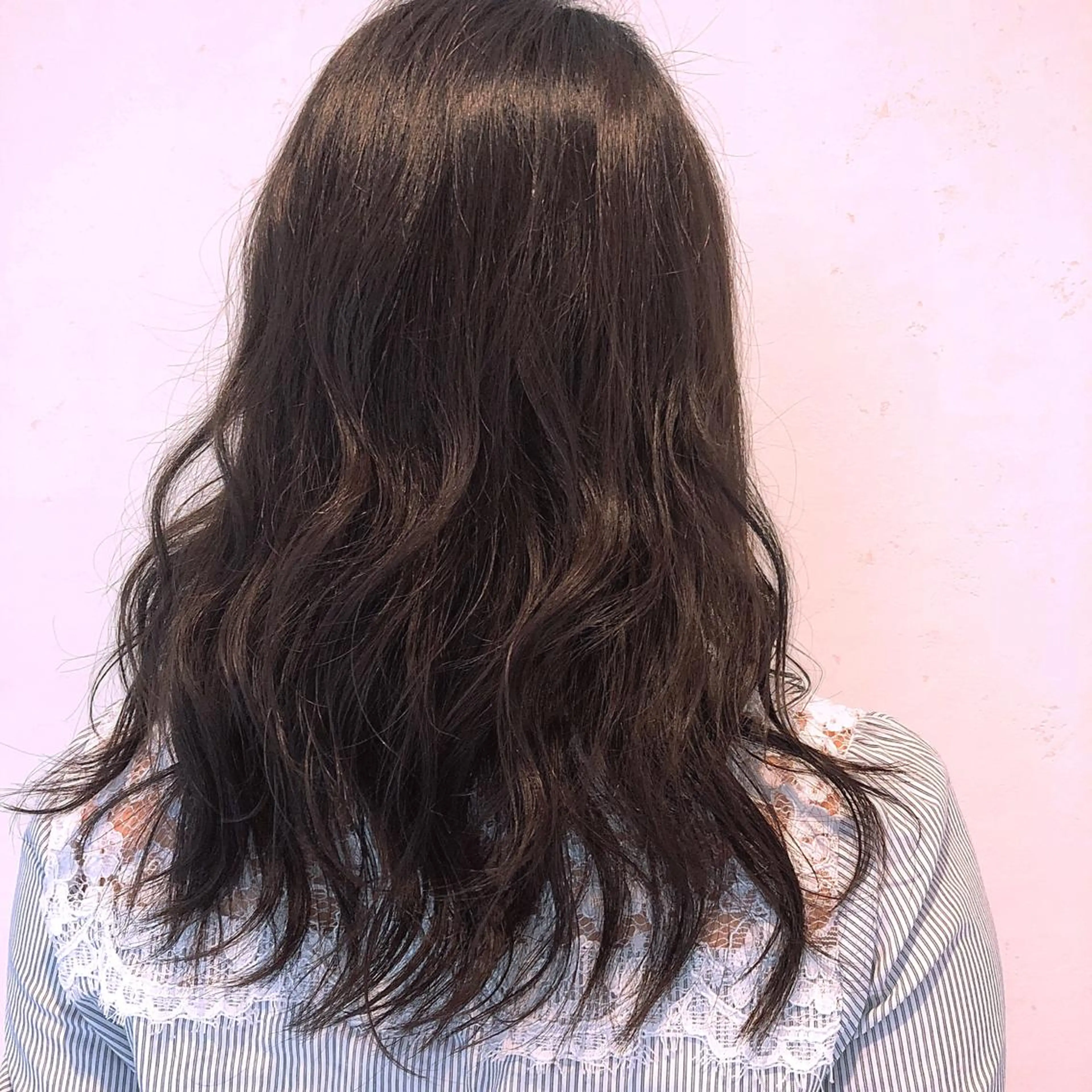 セミロング カラー 伊藤 さやかのヘアスタイル