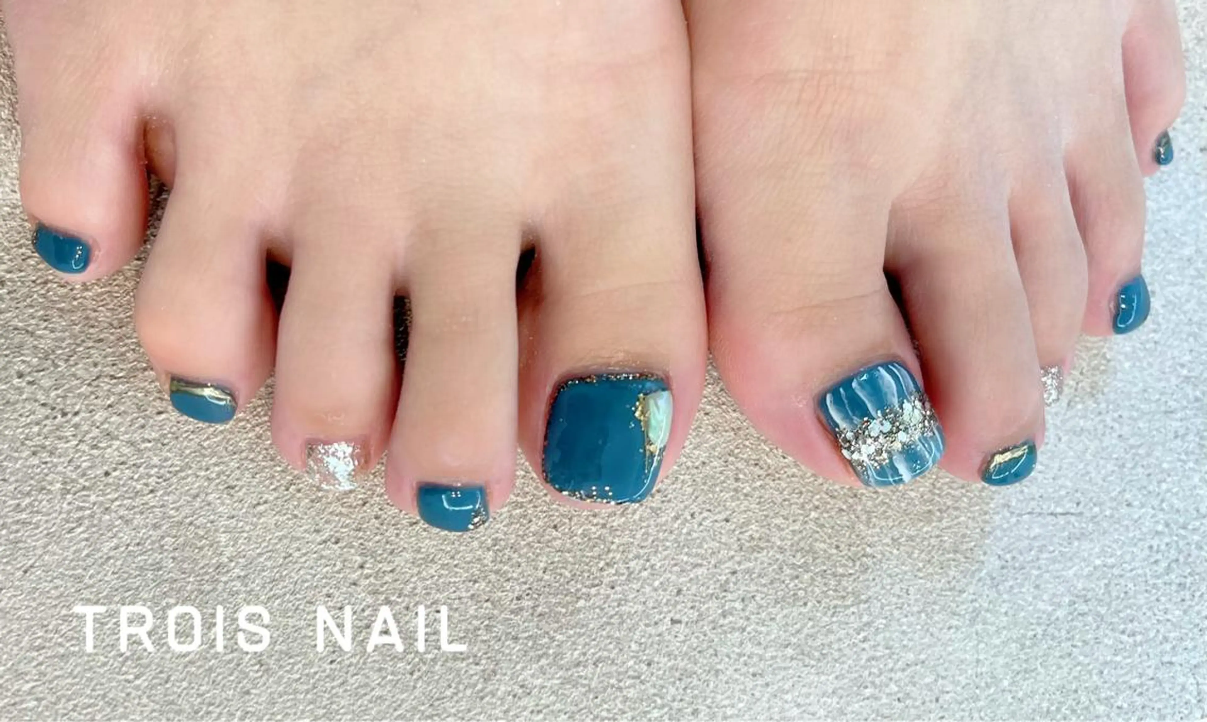 ネイル Nail &eye TROISのネイルデザイン