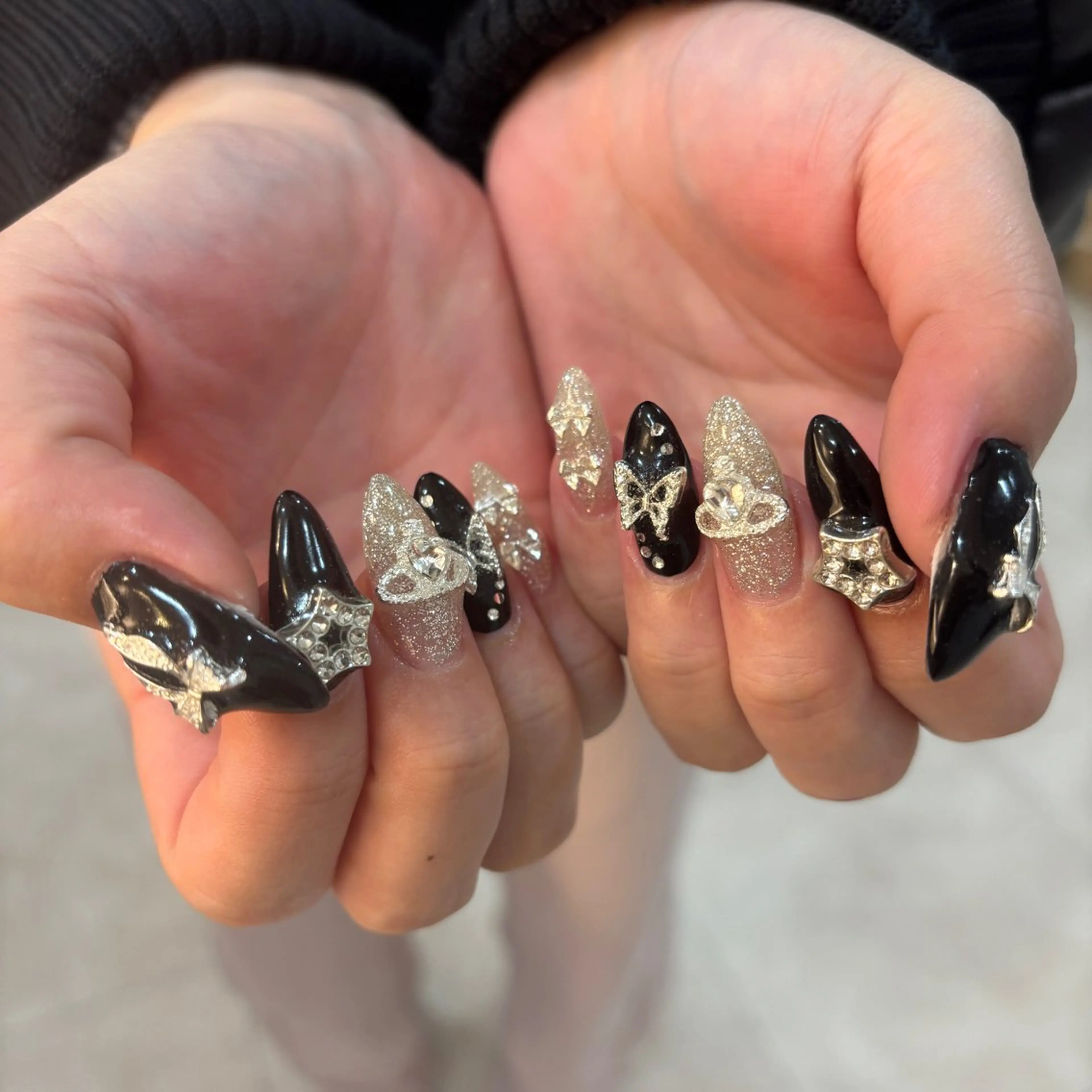 ネイル ハンドネイル フットネイル 栗田 ゆう子のネイルデザイン