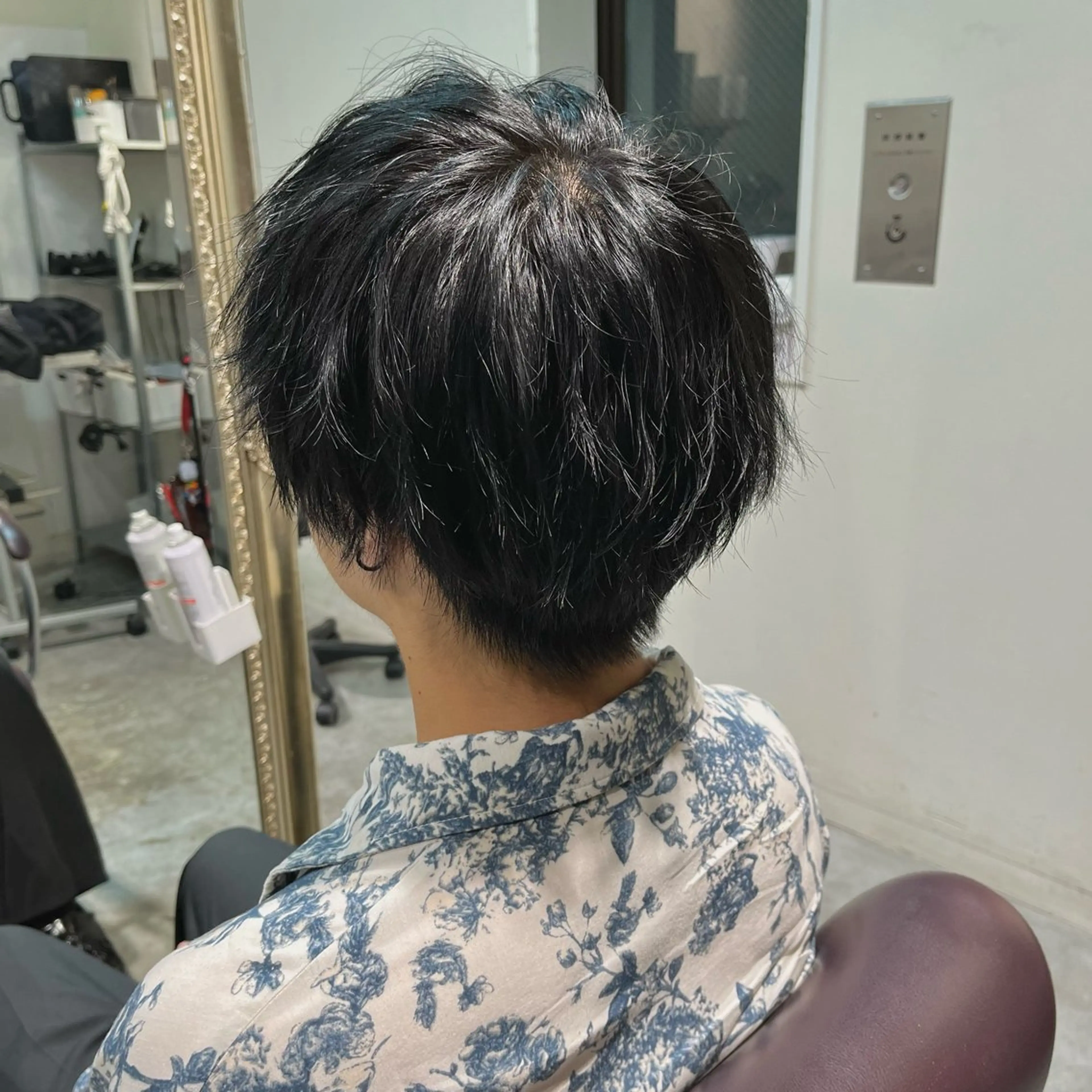 カラー メンズ 黒髪 ヘアカラー フェザーパーマ🌙 毛流れ yuzukiのヘアスタイル