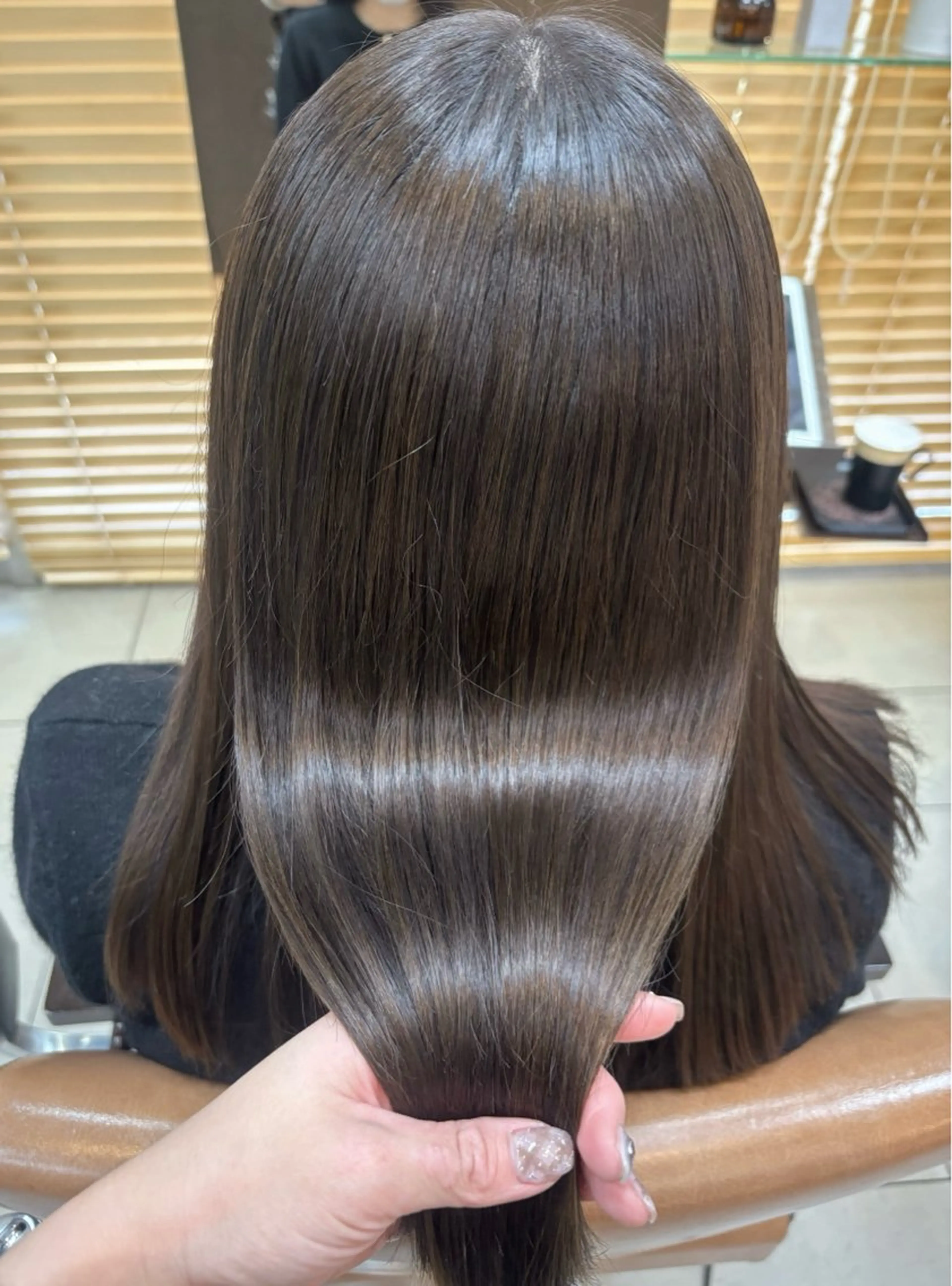 ミディアム カラー アッシュ オリーブアッシュ 髪質改善 ヘアカラー トリートメント 頭皮×髪質改善 透明感カラー💎中村のヘアスタイル