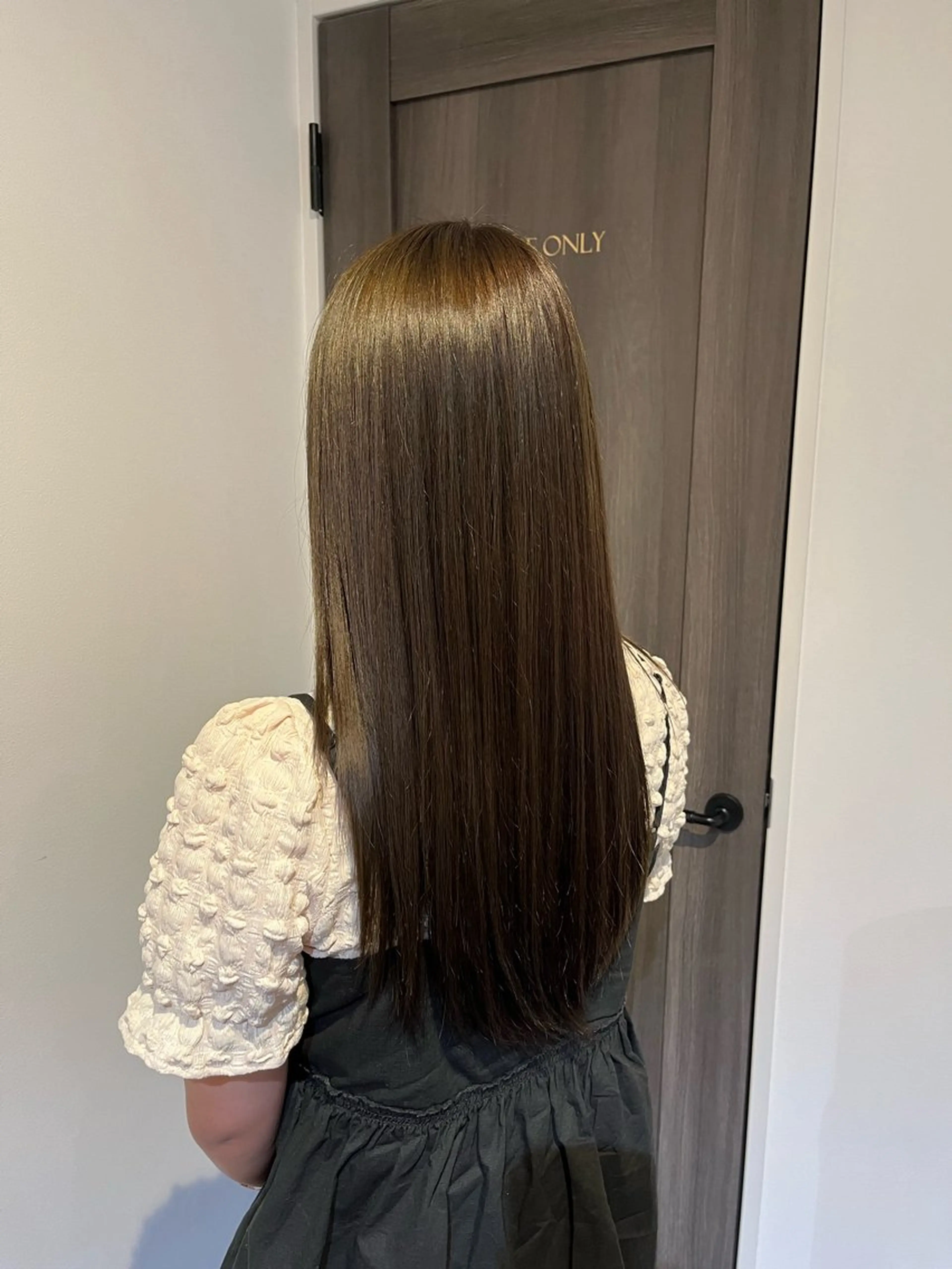 カラー 塩見 千晶のヘアスタイル