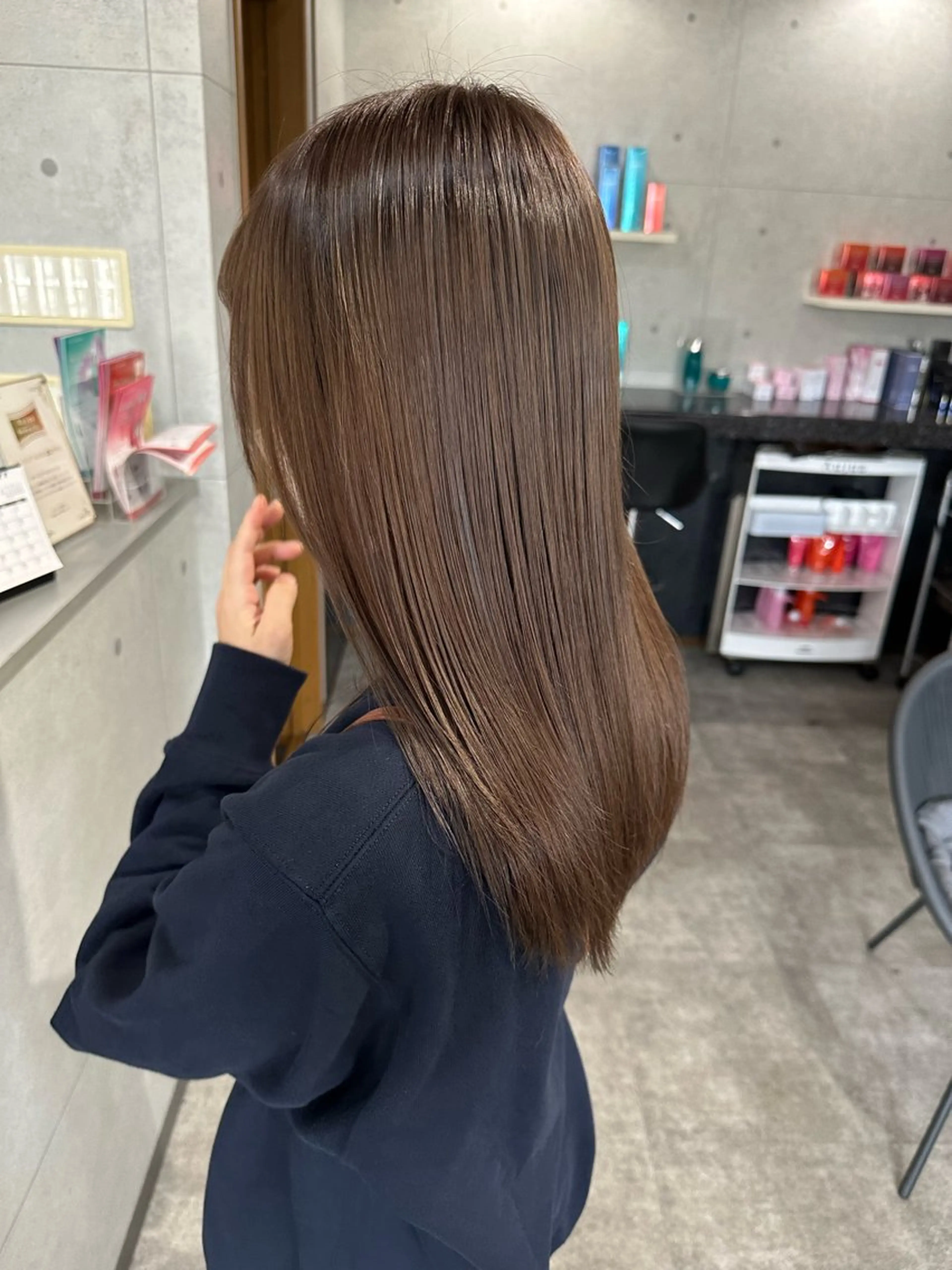 セミロング ボブ くびれヘア くせ毛 髪質改善 切りっぱなしロブ トリートメント REVE美容室 REVEマツエクのヘアスタイル