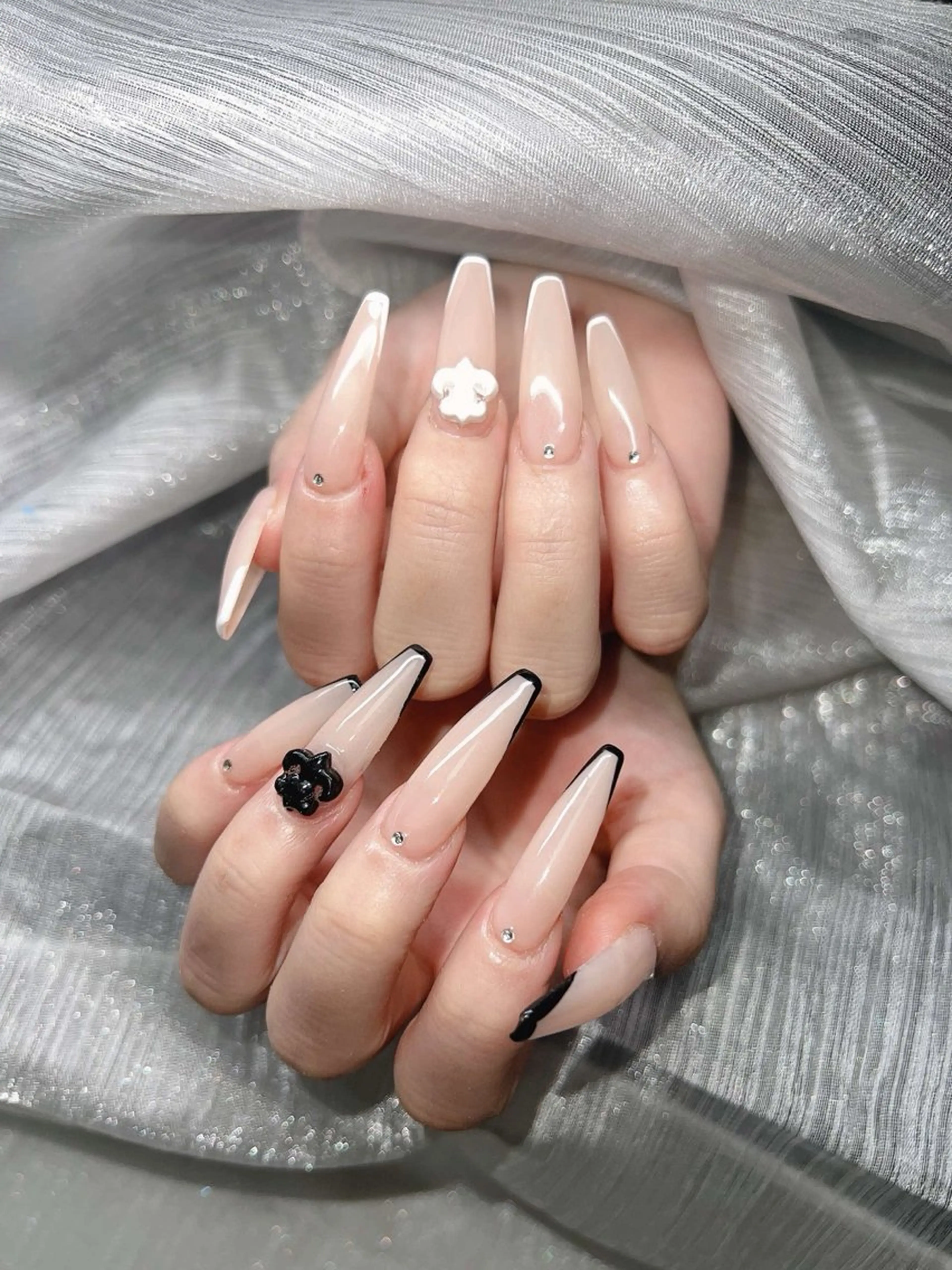 ネイル オーロラネイル チークネイル 長さ出し フットネイル フレンチネイル Lee Nails チップ長さだし専門店のネイルデザイン