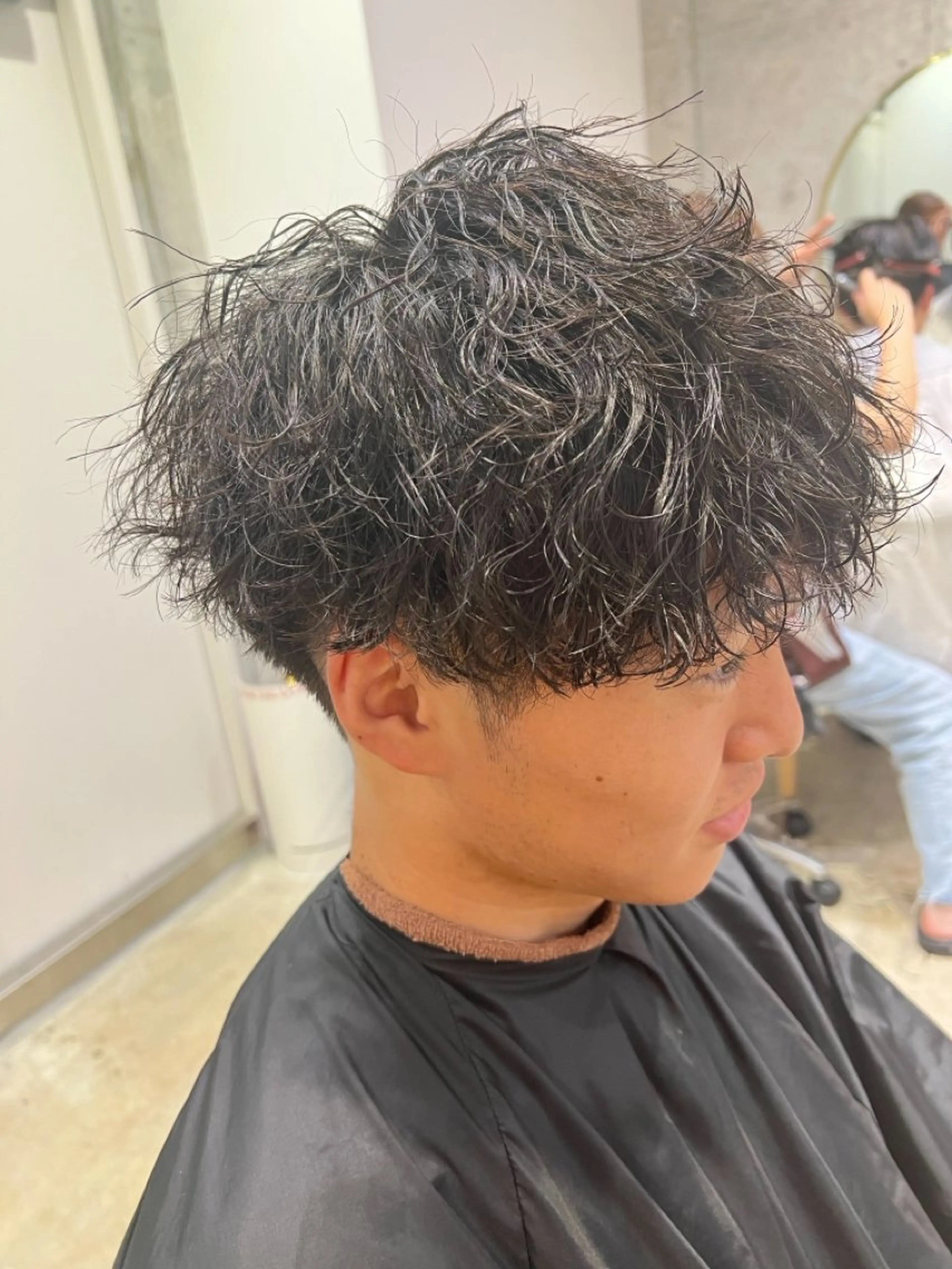 ミディアム パーマ メンズ カット パーマ トリートメント ヘアセット 豊中/メンズ特化 岡田 龍之介のヘアスタイル