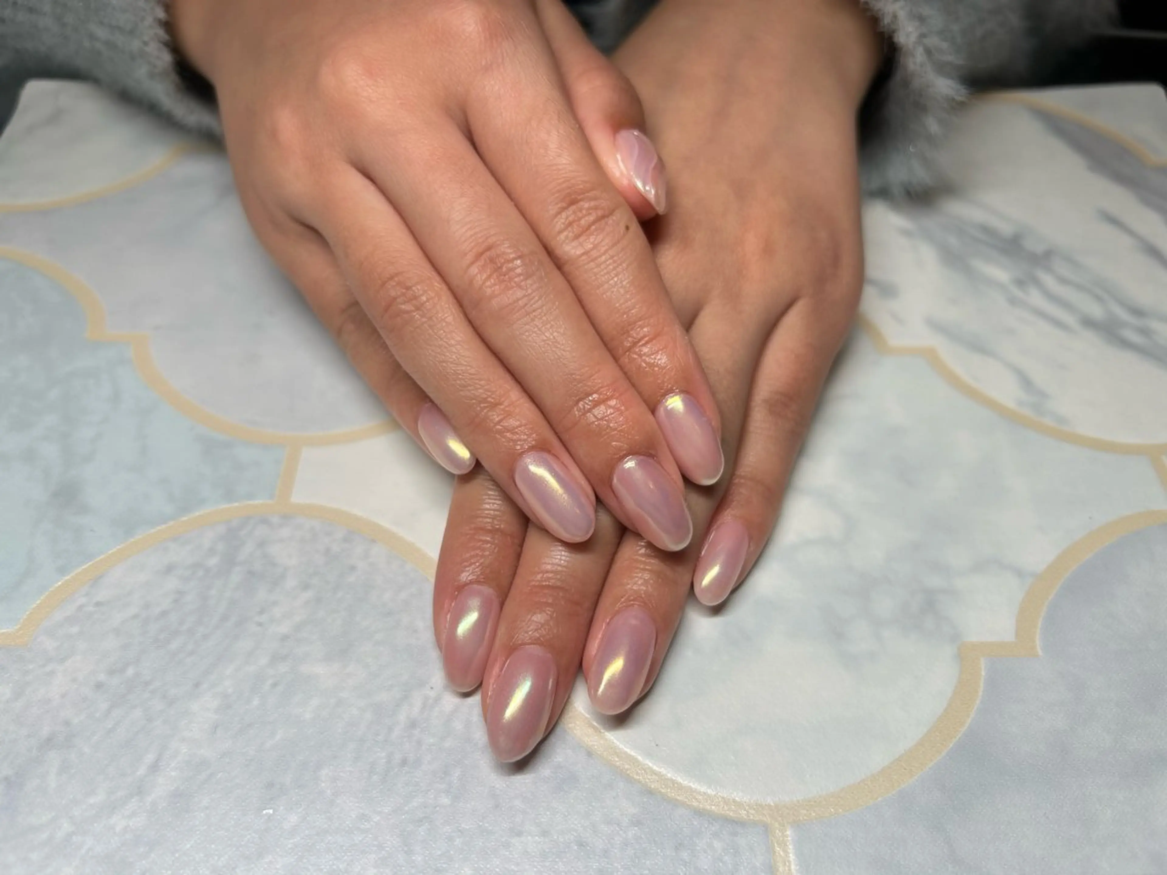 ネイル アートネイル オーロラネイル ワンカラーネイル ハンドネイル Lisa’s Salonのネイルデザイン