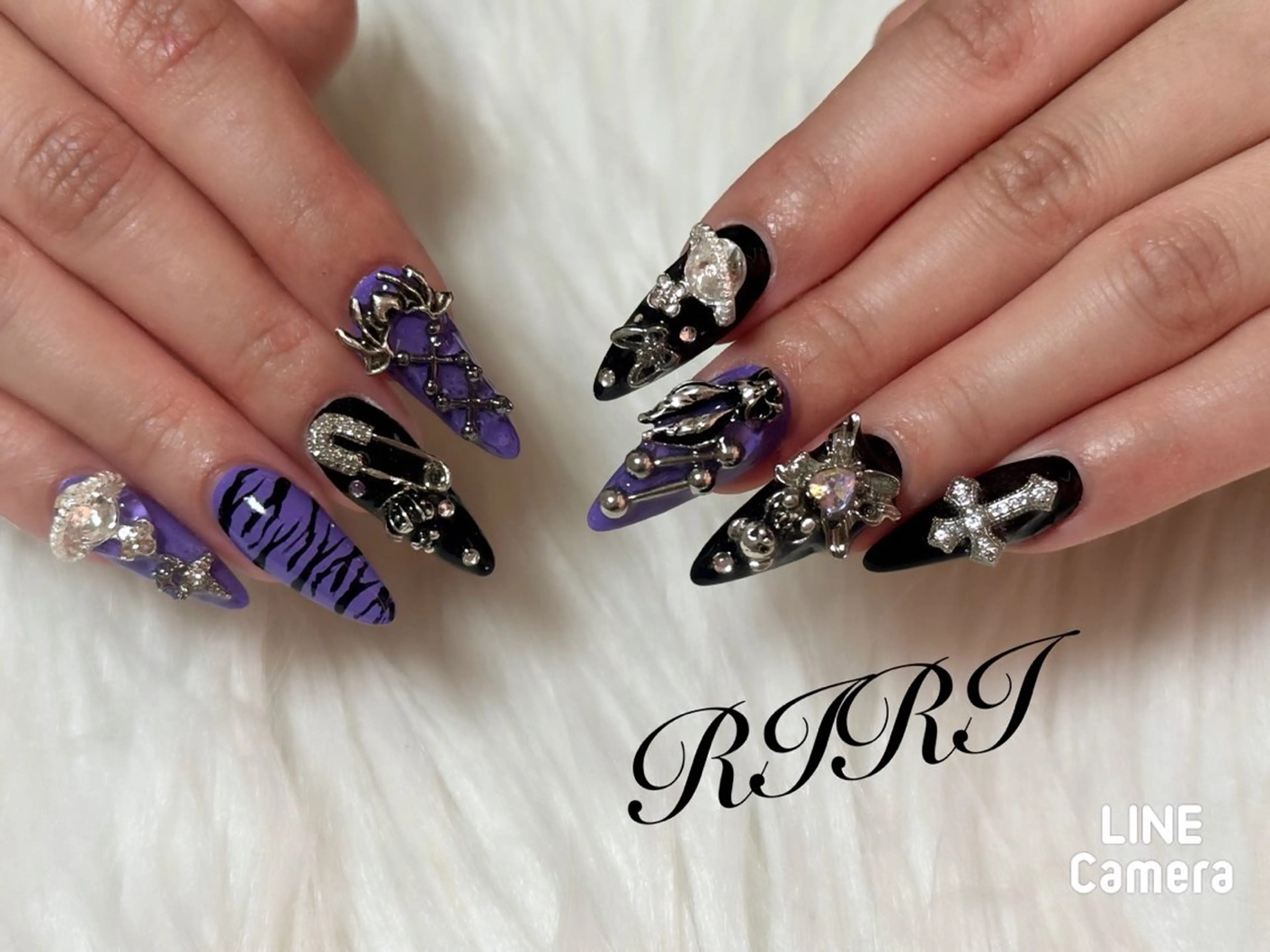 ネイル アニマル柄 ジェルネイル 韓国ネイル ロングネイル パープル ハンドネイル riri オーナーのネイルデザイン