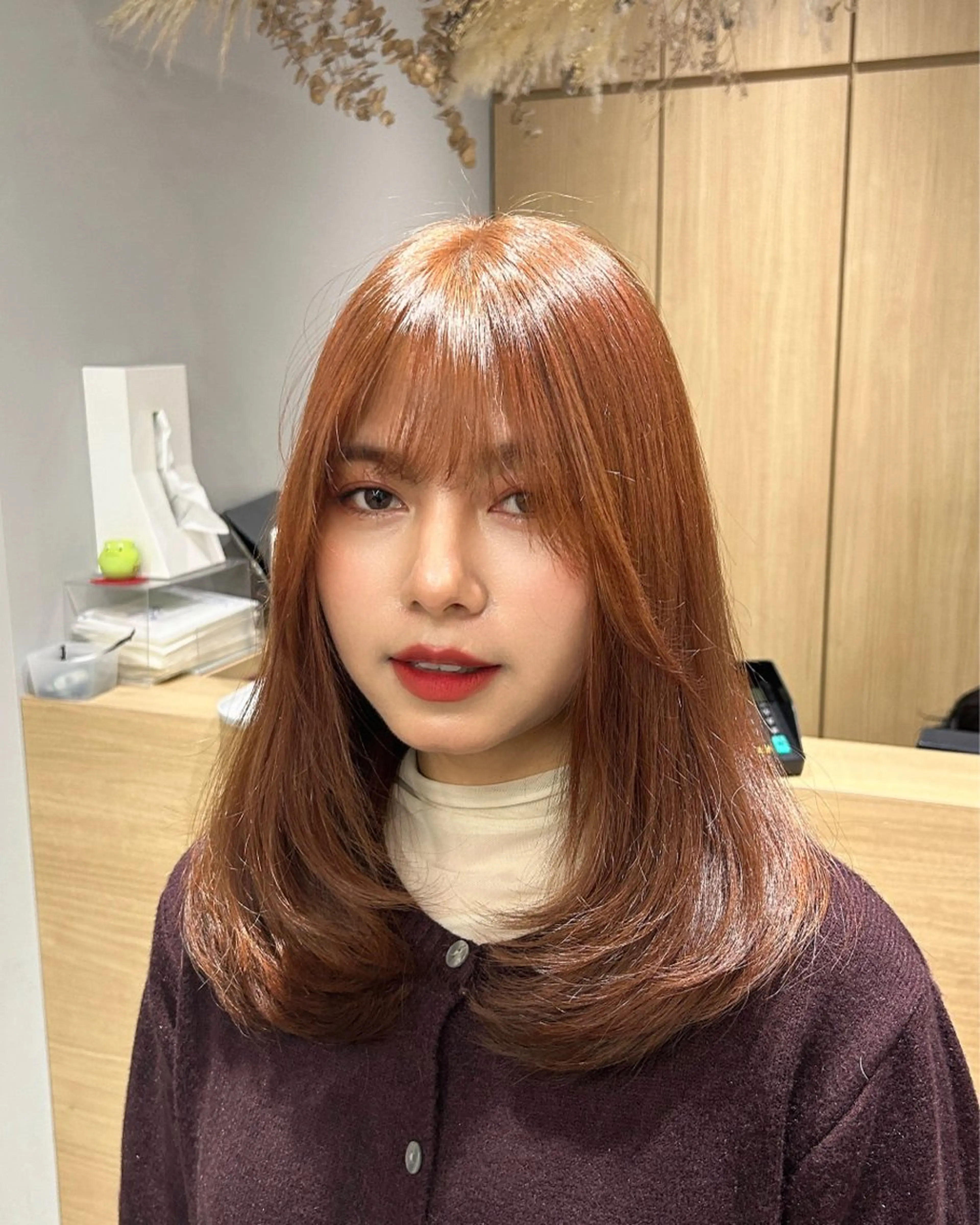 セミロング カラー ブリーチ 透明感カラー インナーカラー ブリーチなしカラー 韓国風ヘア 韓国ヘア×レイヤー カット/上田丈也のヘアスタイル