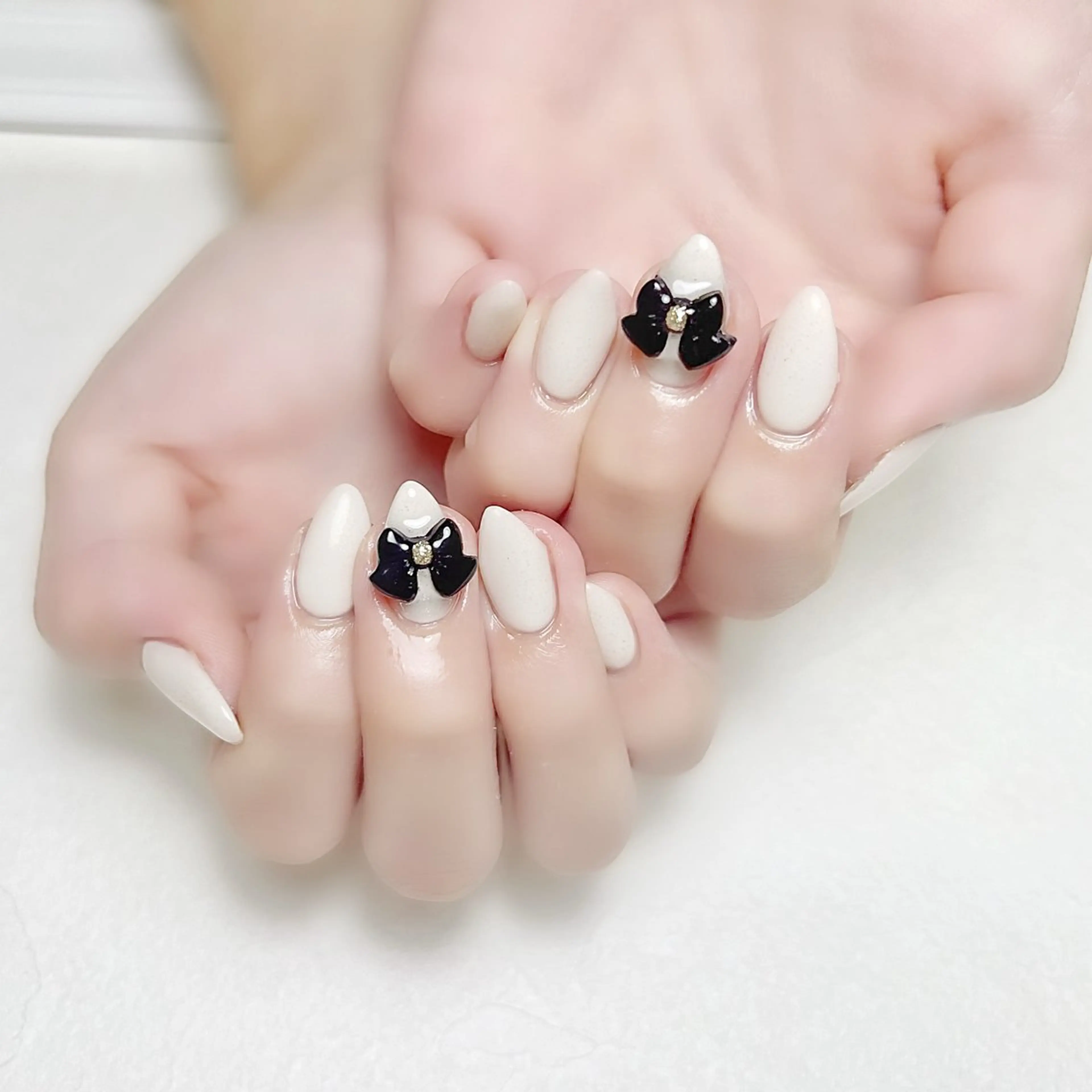 ネイル オフィスネイル ワンカラーネイル リボン 夏ネイル rouse nail RISATOのネイルデザイン