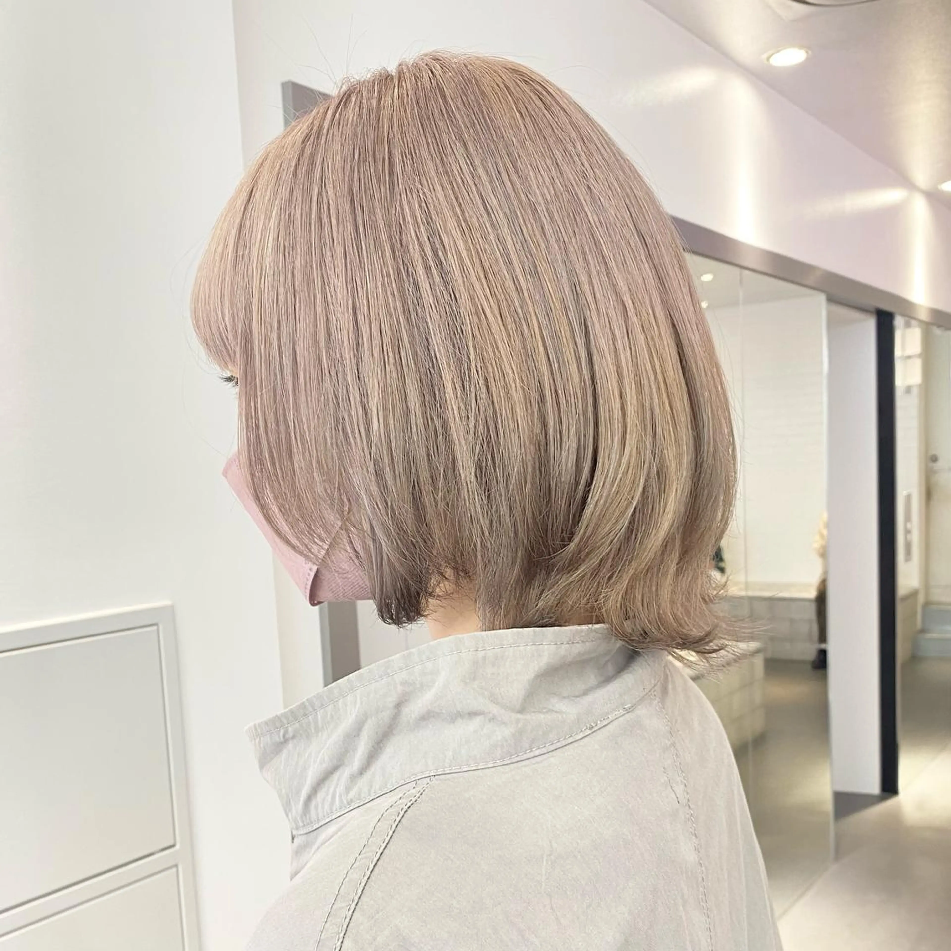 ミディアム カラー ベージュカラー ブリーチ ミルクティーベージュ ヘアカラー トリートメント ヘアセット レイヤー/ハイトーン 🧸SENAのヘアスタイル