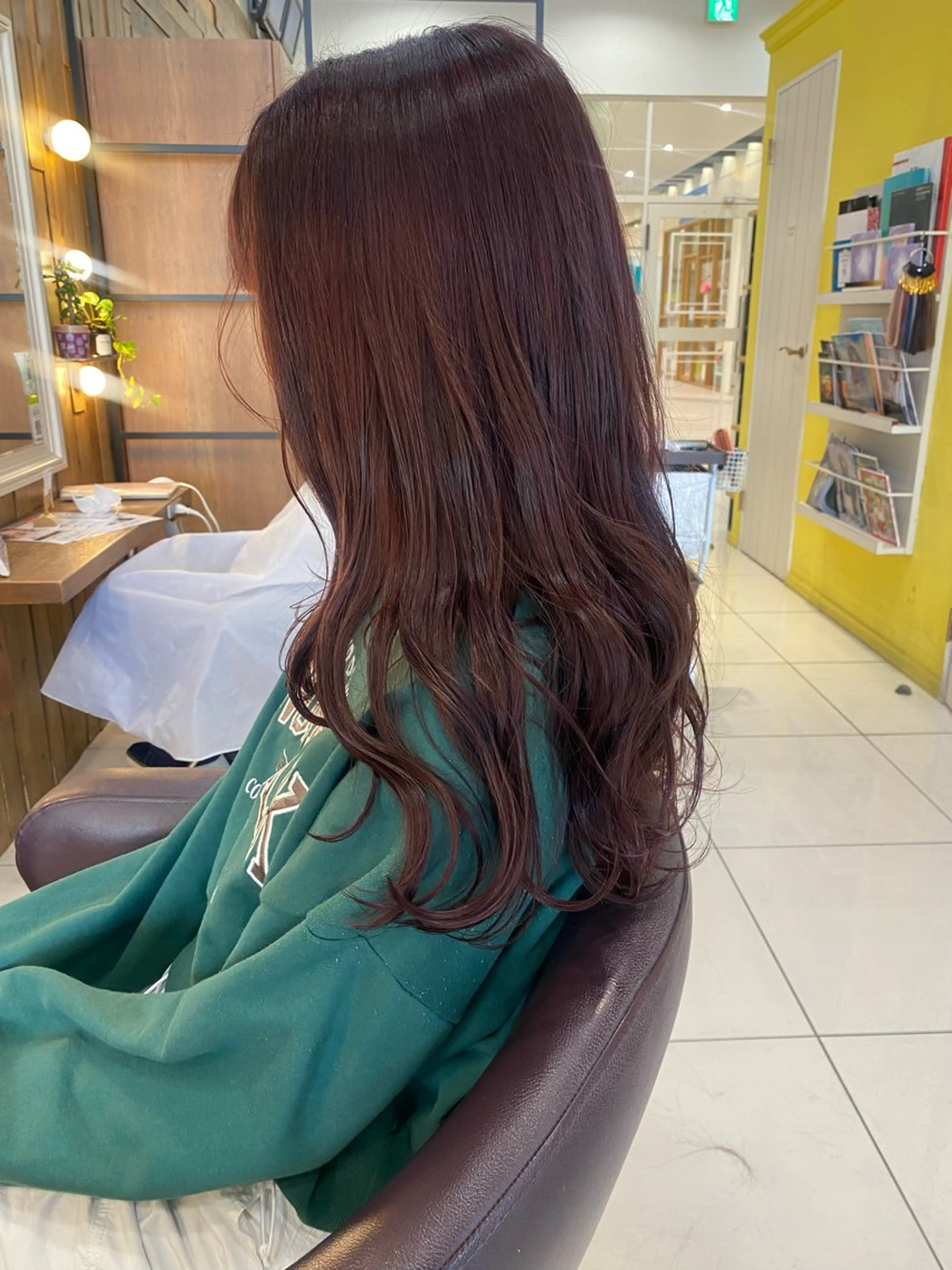 ロング riho/ブリーチ/ デザインカラー/辻堂のヘアスタイル