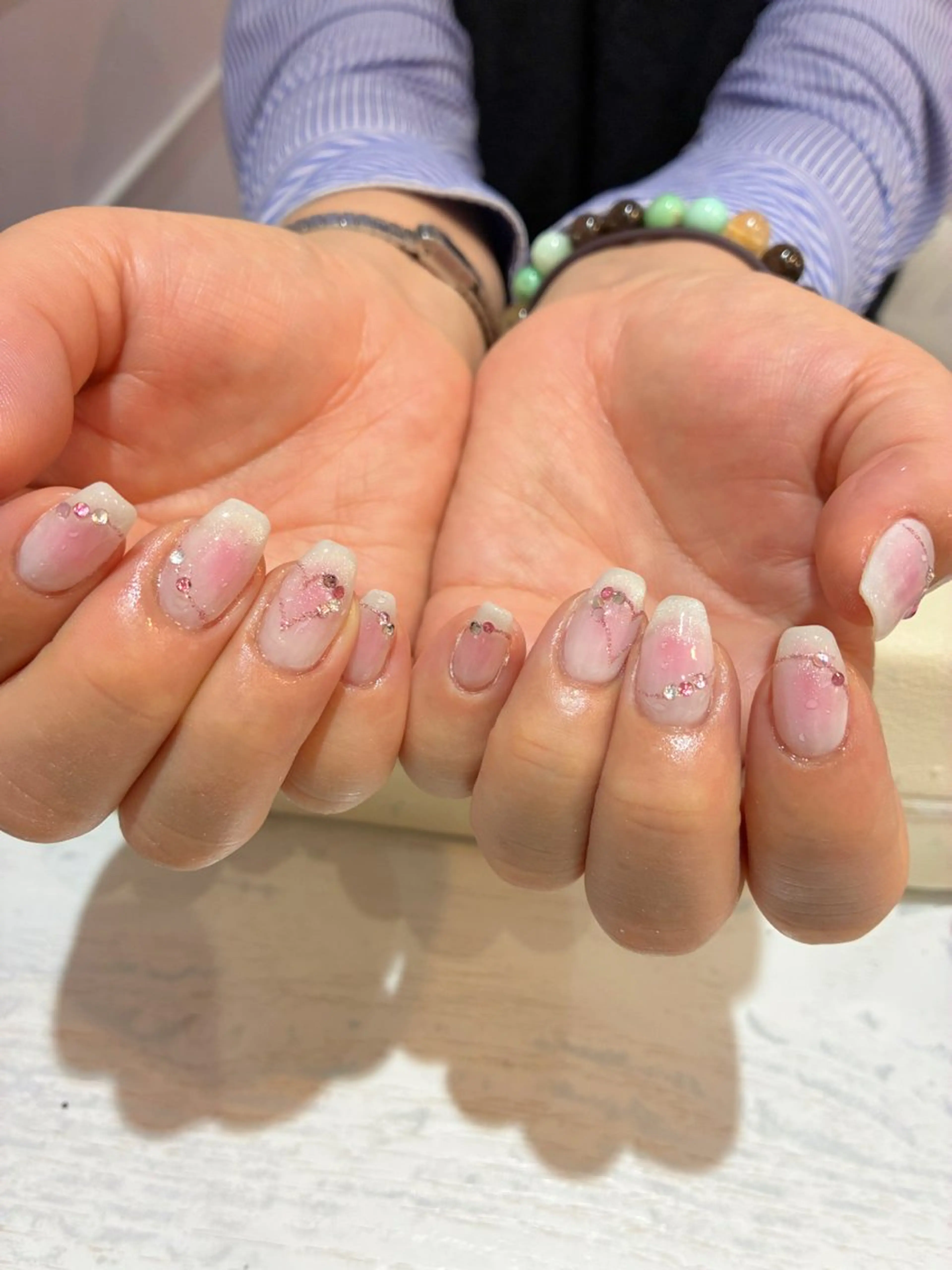 ネイル Nest 岩崎のネイルデザイン