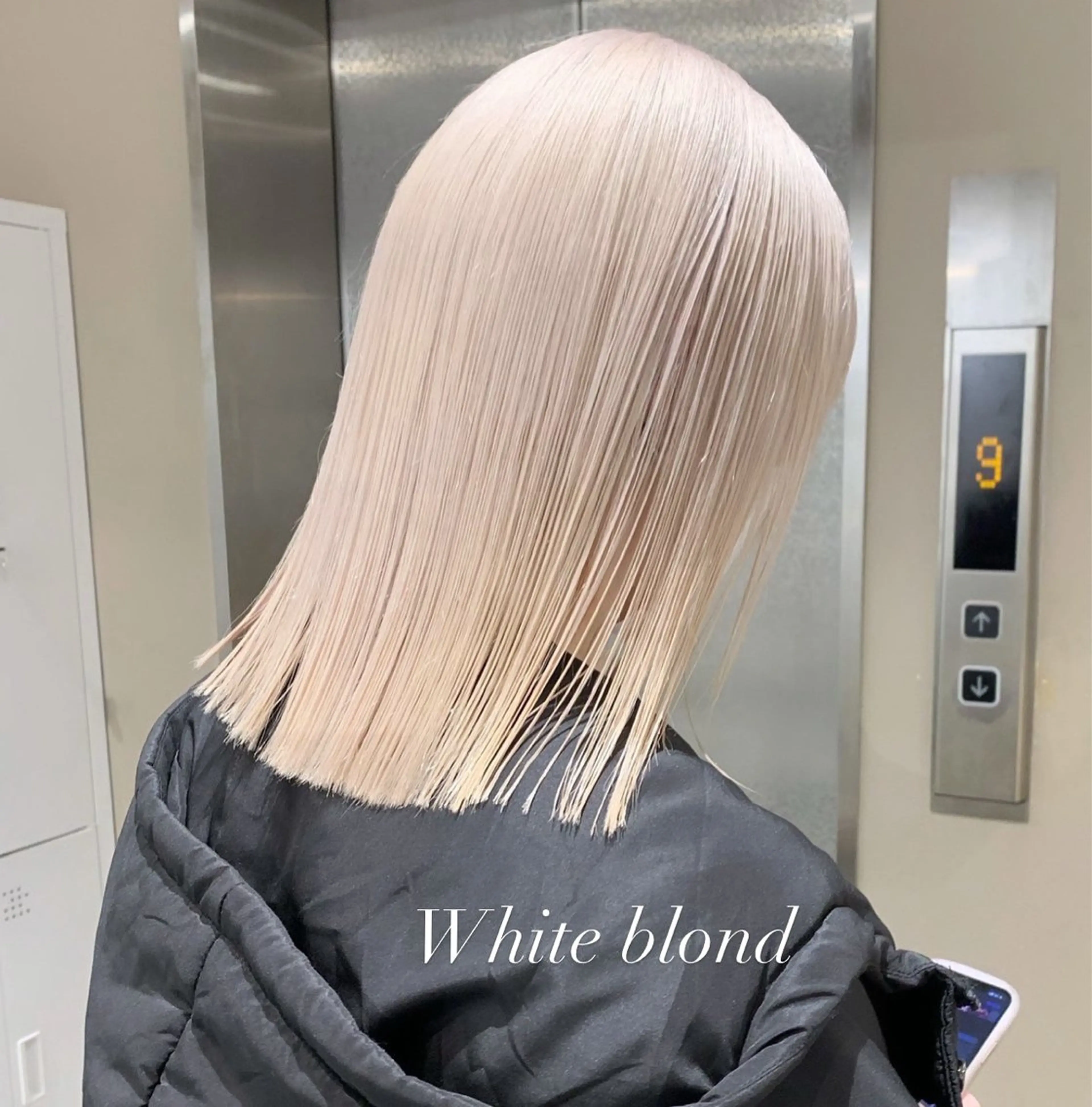 ミディアム カラー ブロンド ホワイトブロンド ✨ ラフィス川崎✨ しゅけ/髪質改善特化のヘアスタイル
